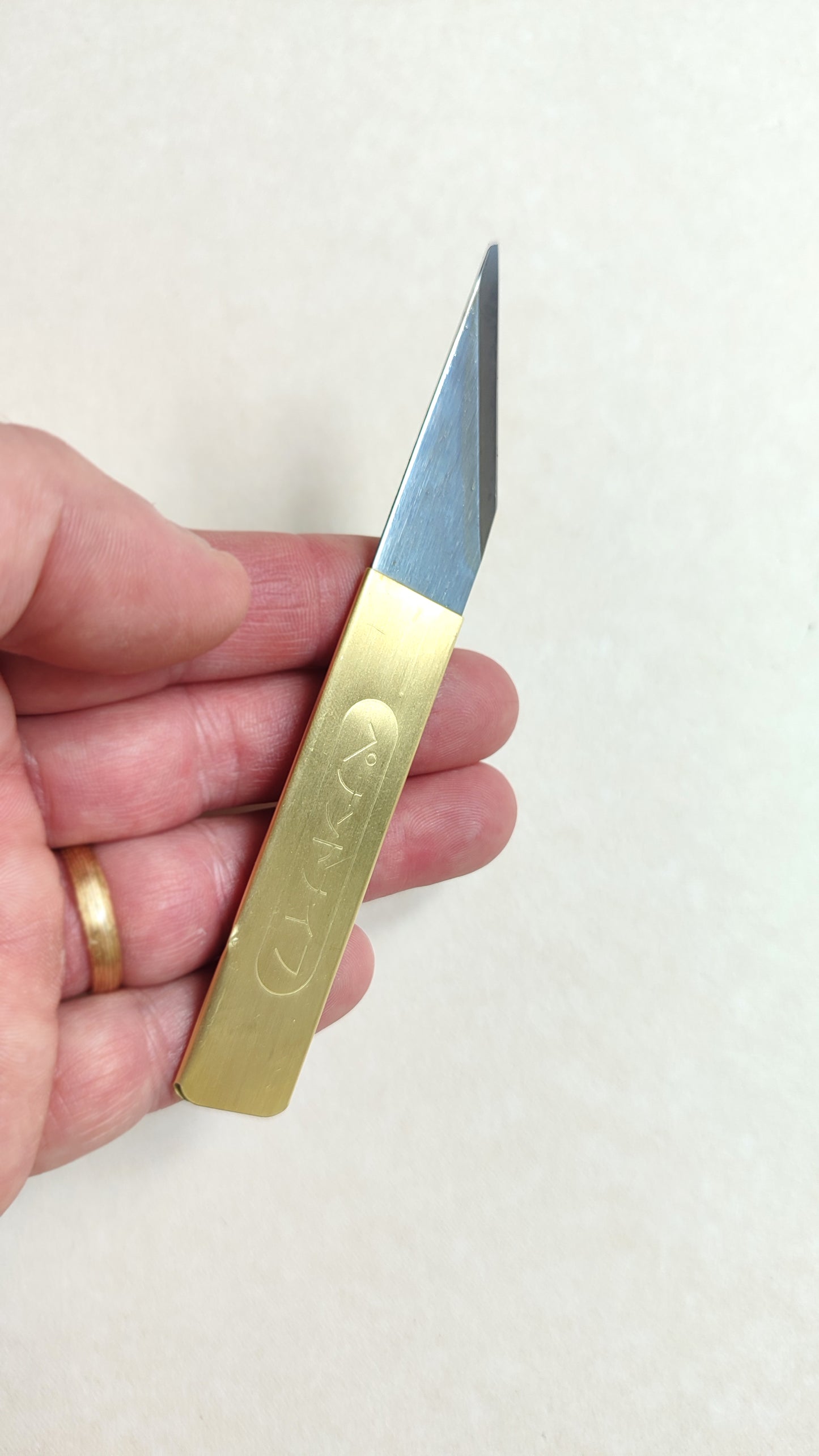 Couteau japonais "Kiridashi Penanto" 16mm "Yoshiharu"