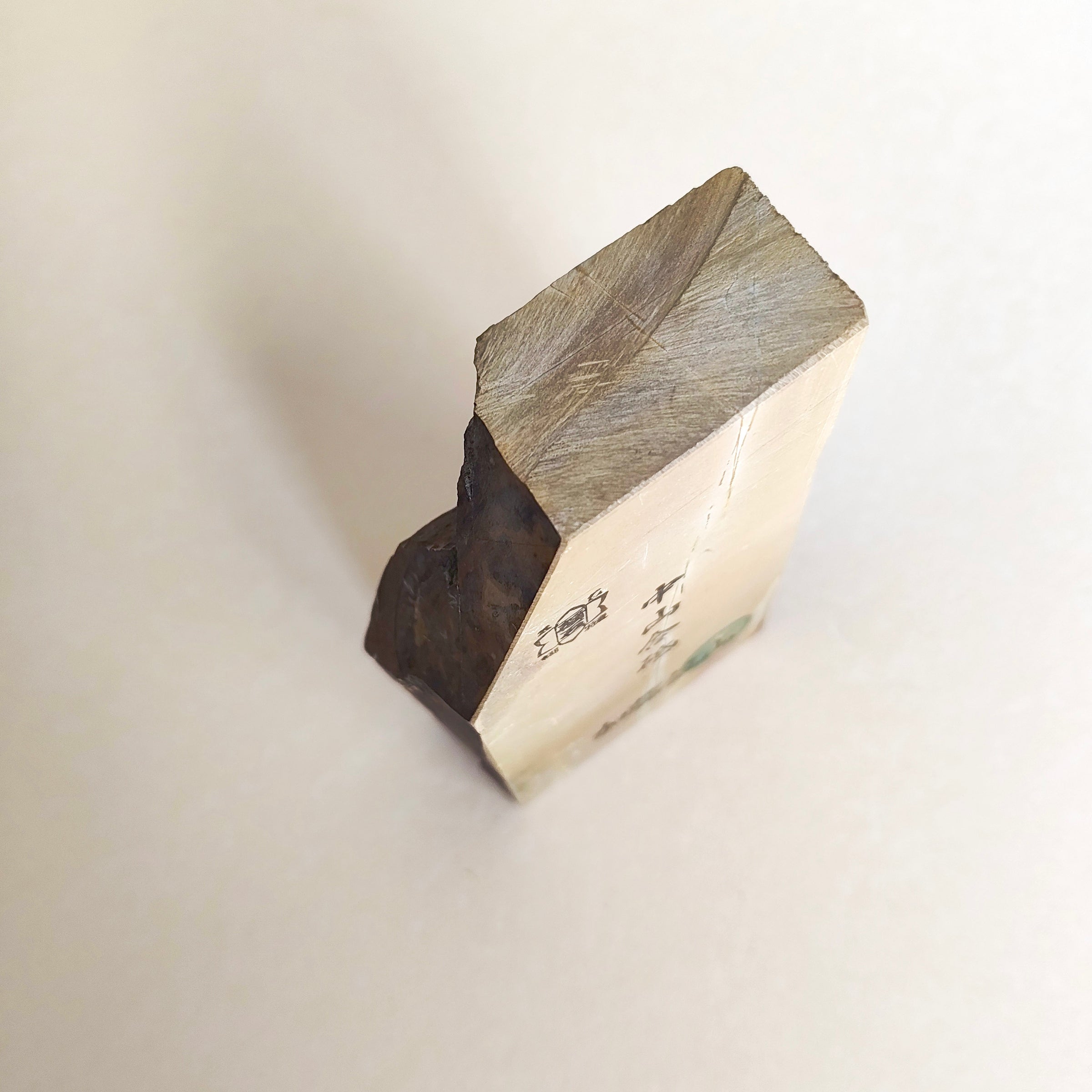 Petite pierre d'affûtage naturelle japonaise JNAT "Koppa"  130 X 70 X 30mm "Nakayama" 645gr