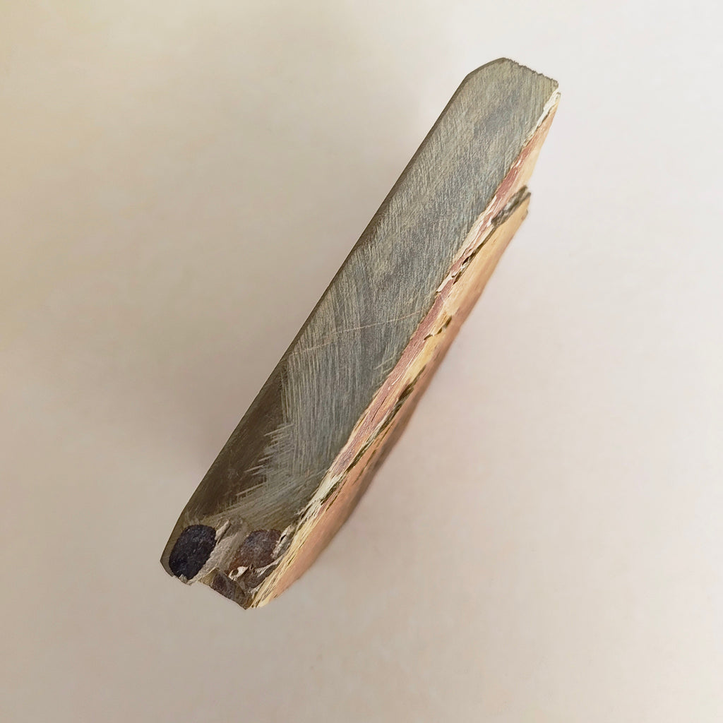 Petite pierre d'affûtage naturelle japonaise JNAT "Koppa"  110 X 91 X 17,5mm "Nakayama"440gr
