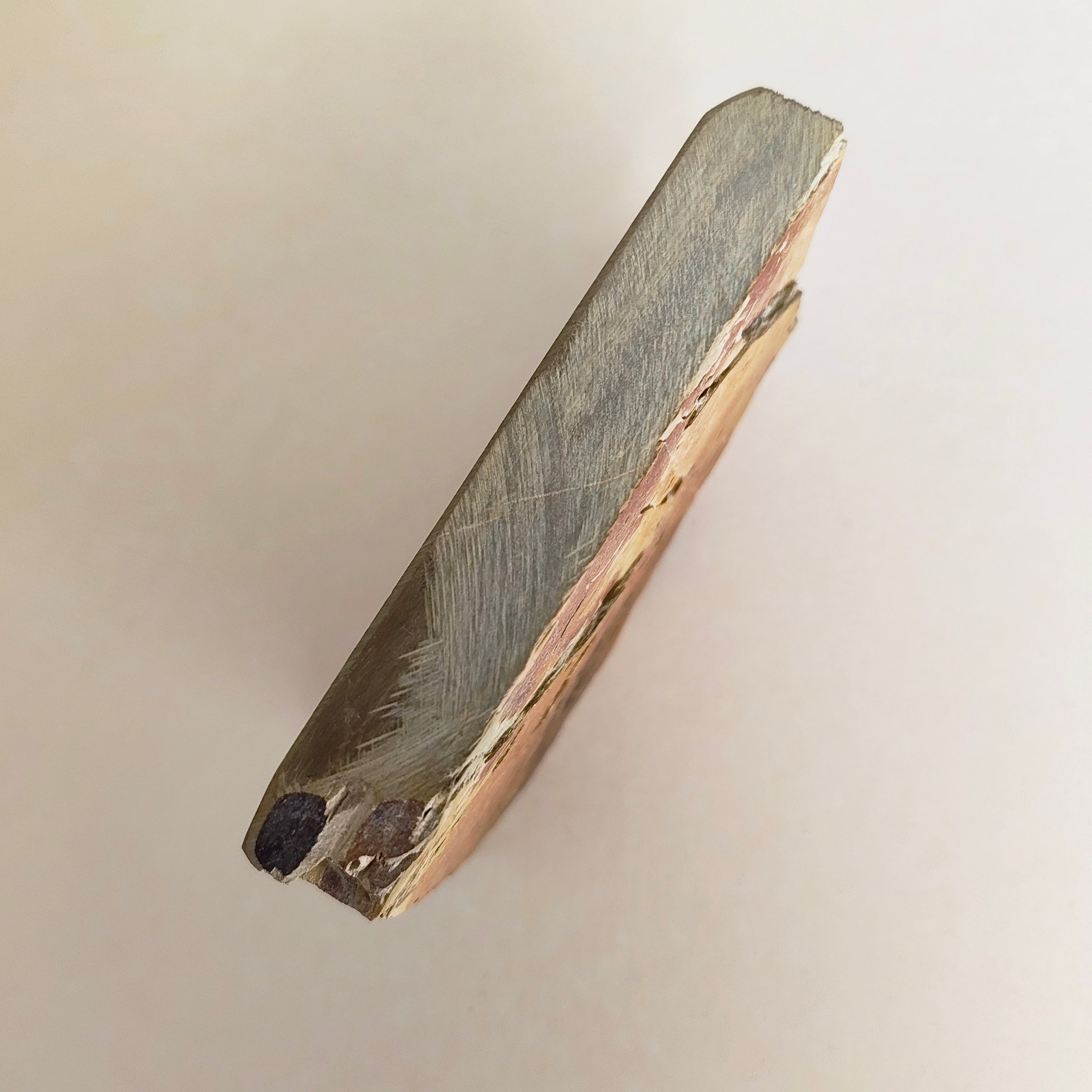 Petite pierre d'affûtage naturelle japonaise JNAT "Koppa"  110 X 91 X 17,5mm "Nakayama"440gr