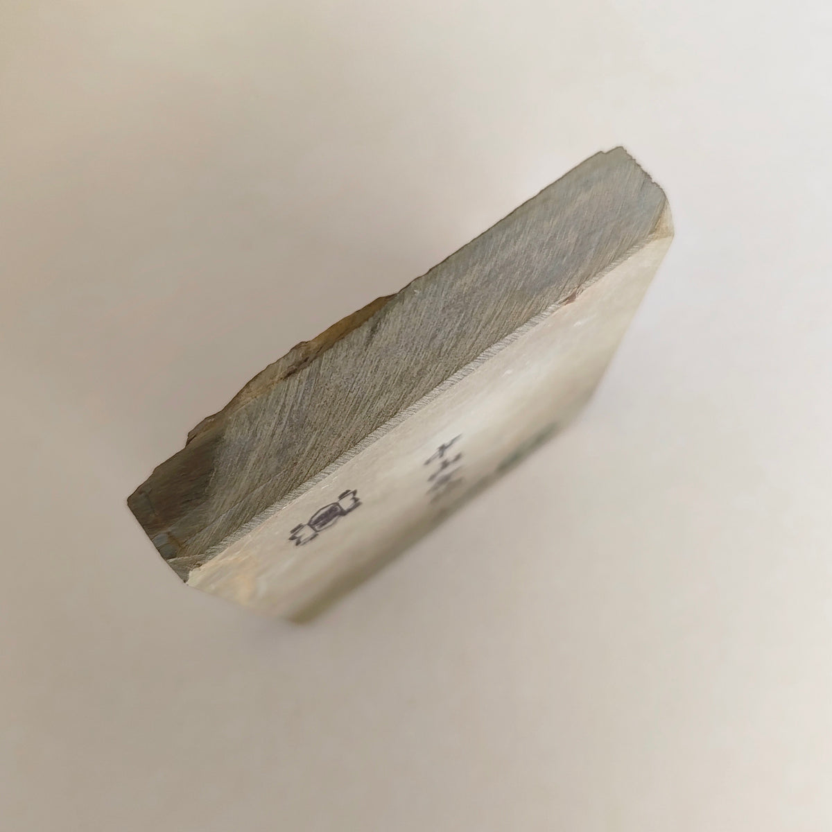 Petite pierre d'affûtage naturelle japonaise JNAT "Koppa"  110 X 91 X 17,5mm "Nakayama"440gr