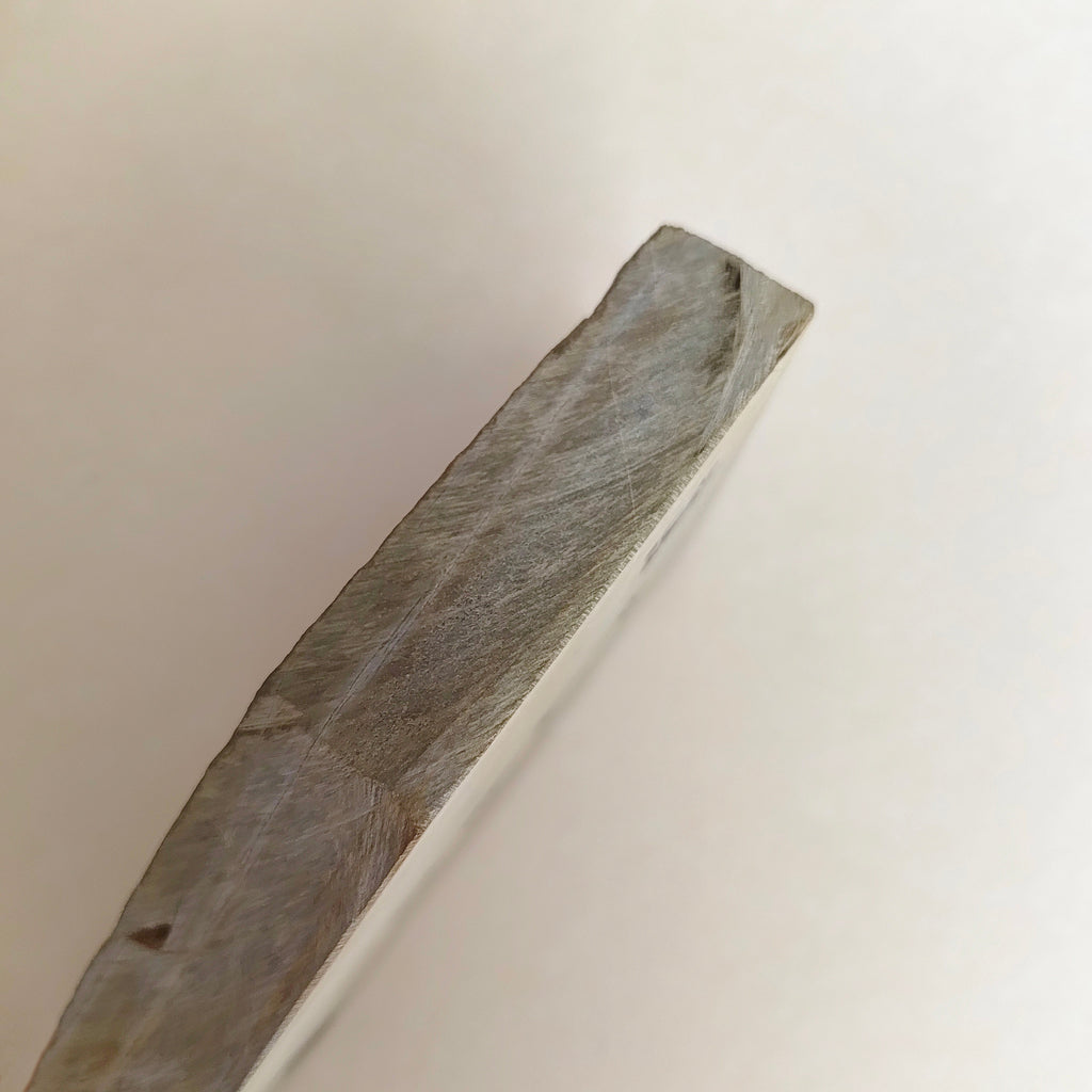 Petite pierre d'affûtage naturelle japonaise JNAT "Koppa"  130 X 90 X 23mm "Nakayama" 580gr
