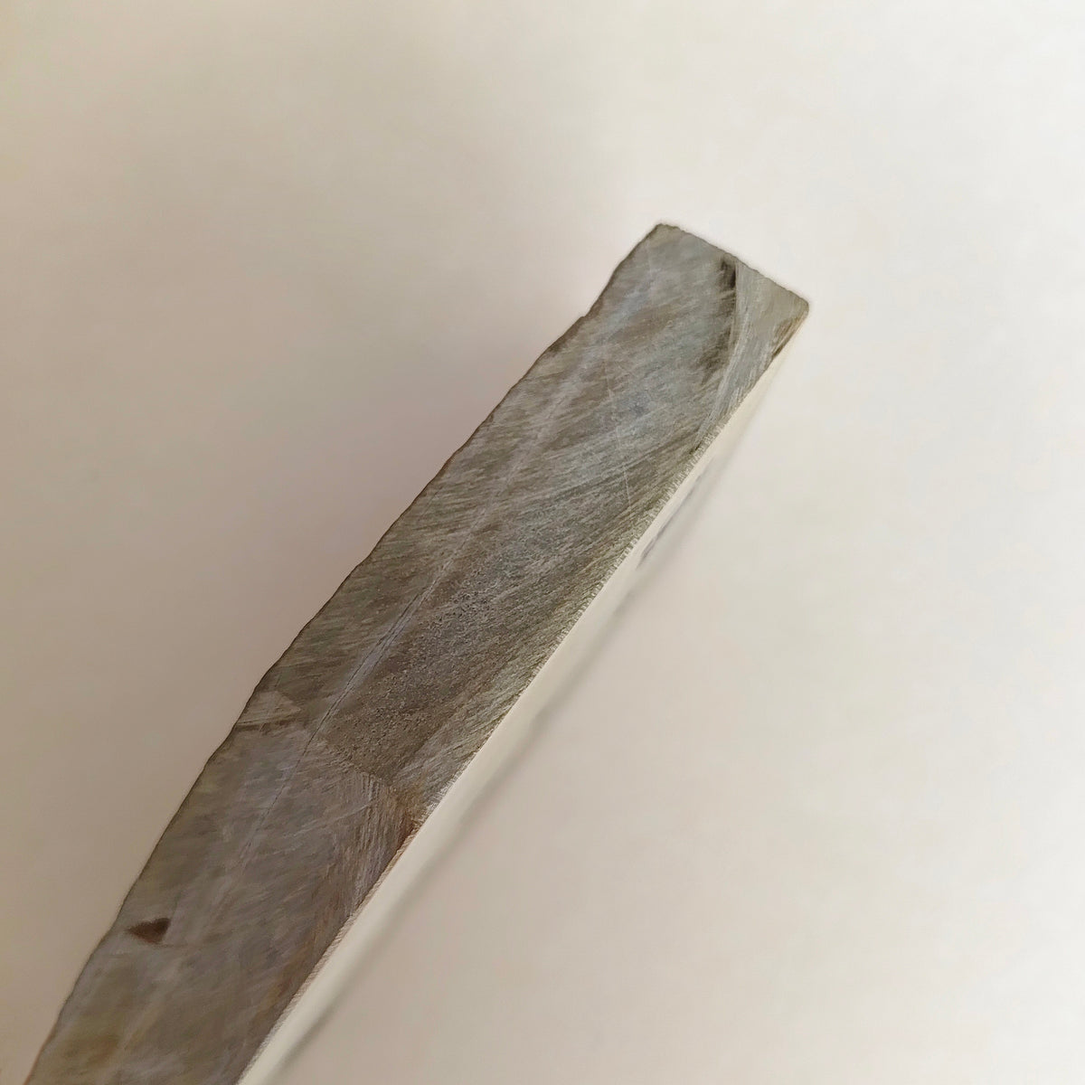 Petite pierre d'affûtage naturelle japonaise JNAT "Koppa"  130 X 90 X 23mm "Nakayama" 580gr