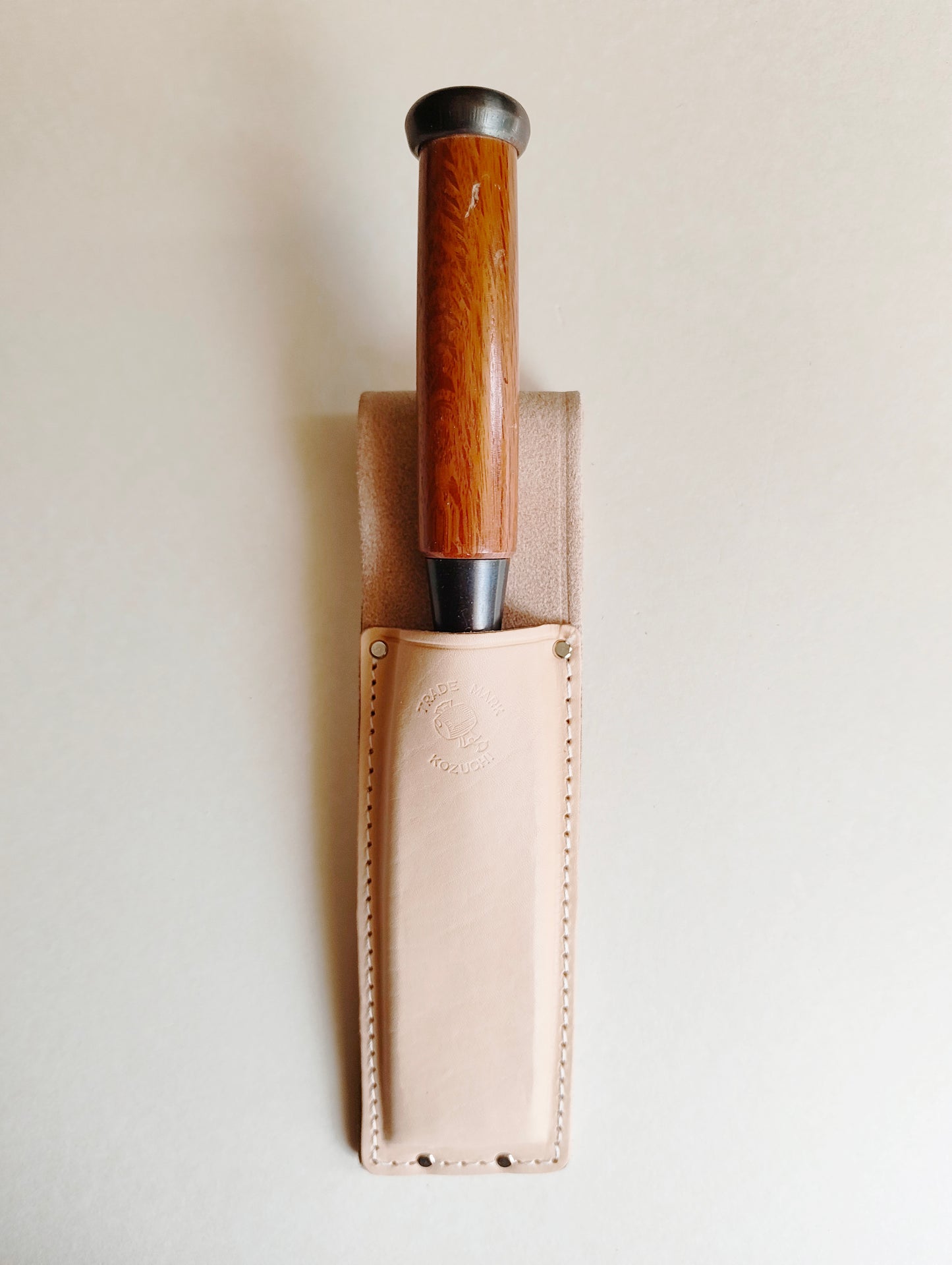 Pochette en cuir pour ciseaux & scies japonaises "Kozuchi" 245 X 65mm "SC-23"