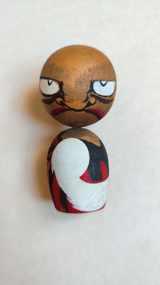Petite poupée japonaise "Kokechi" en bois 90mm "Daruma"