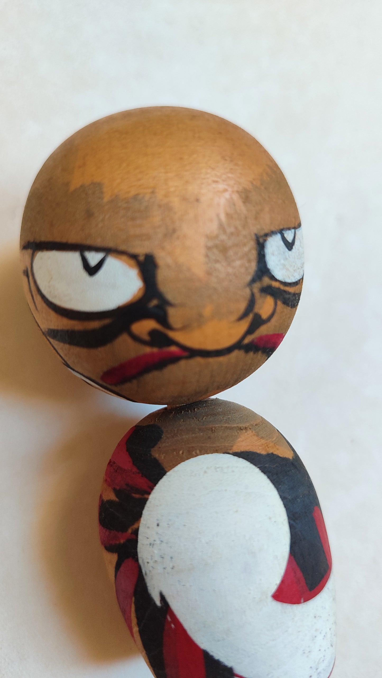 Petite poupée japonaise "Kokechi" en bois 90mm "Daruma"