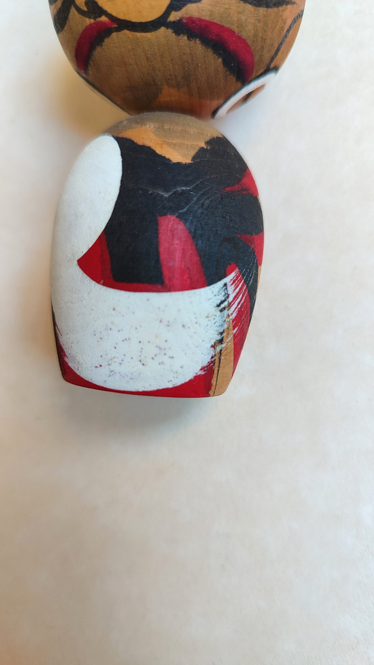 Petite poupée japonaise "Kokechi" en bois 90mm "Daruma"