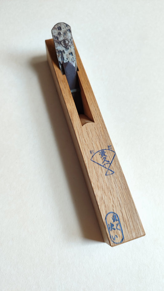 Rabot de forme japonais "Uchimaru Kanna" 15mm Takahisa