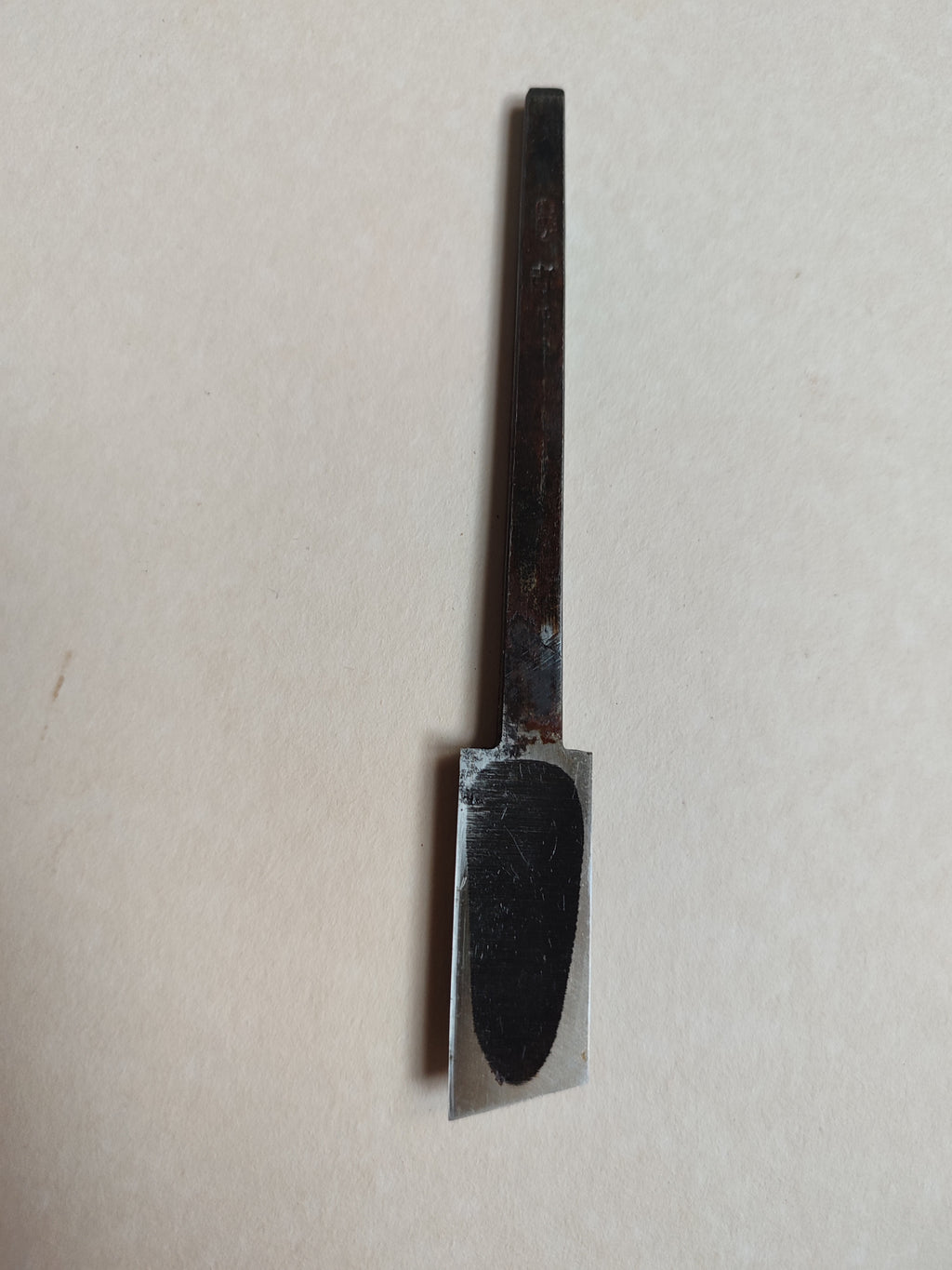 Rabot japonais type guillaume "Kushi gata shakuri kanna" 18mm