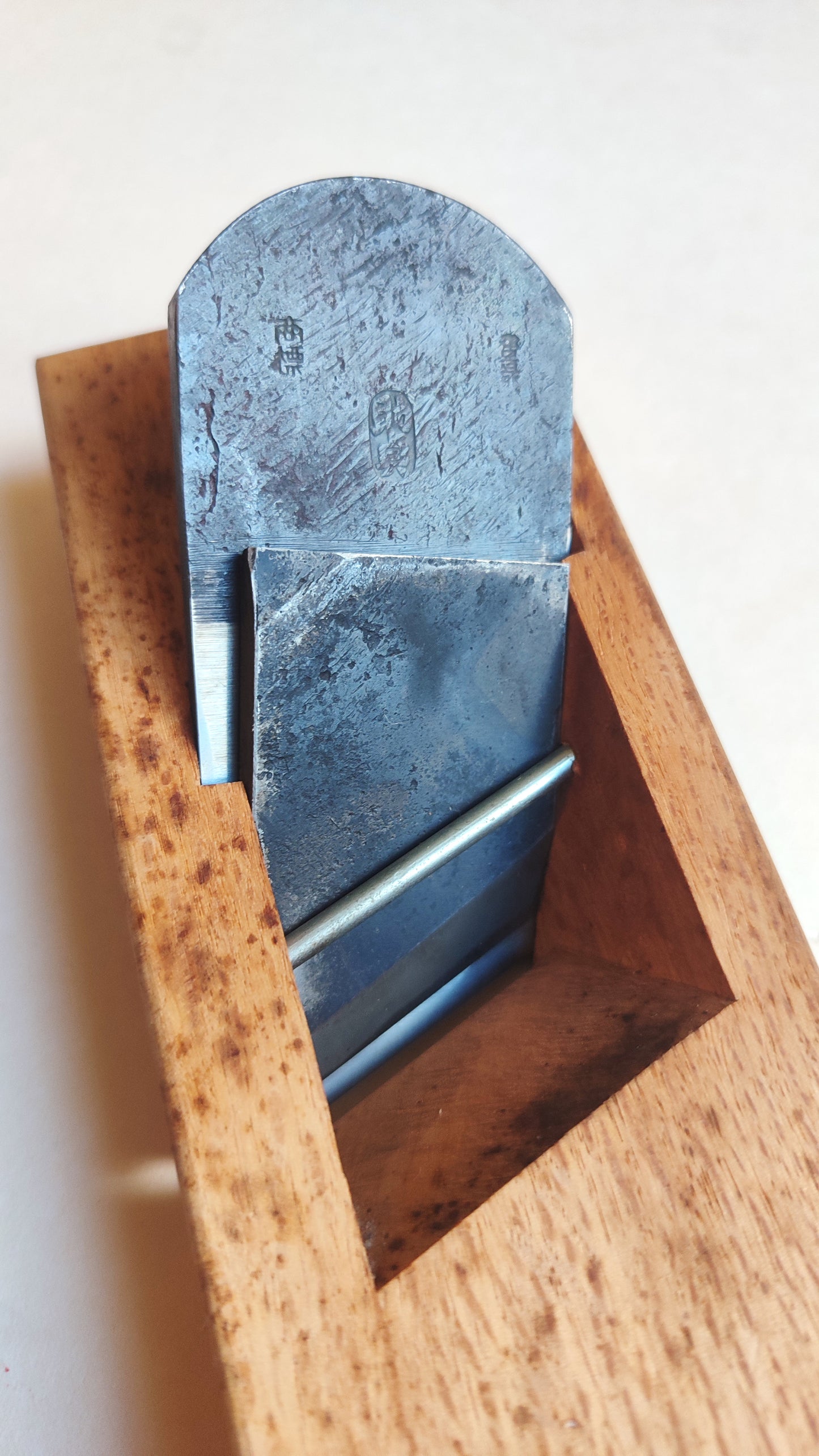 Magnifique large rabot japonais Kiwa Kanna 45mm "Sukesada"