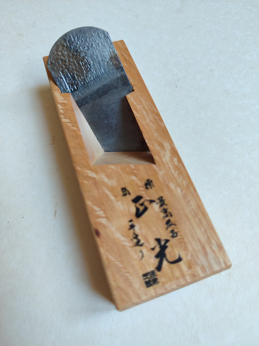Petit rabot japonais "Kiwa Kanna" 30mm "Masamitsu"