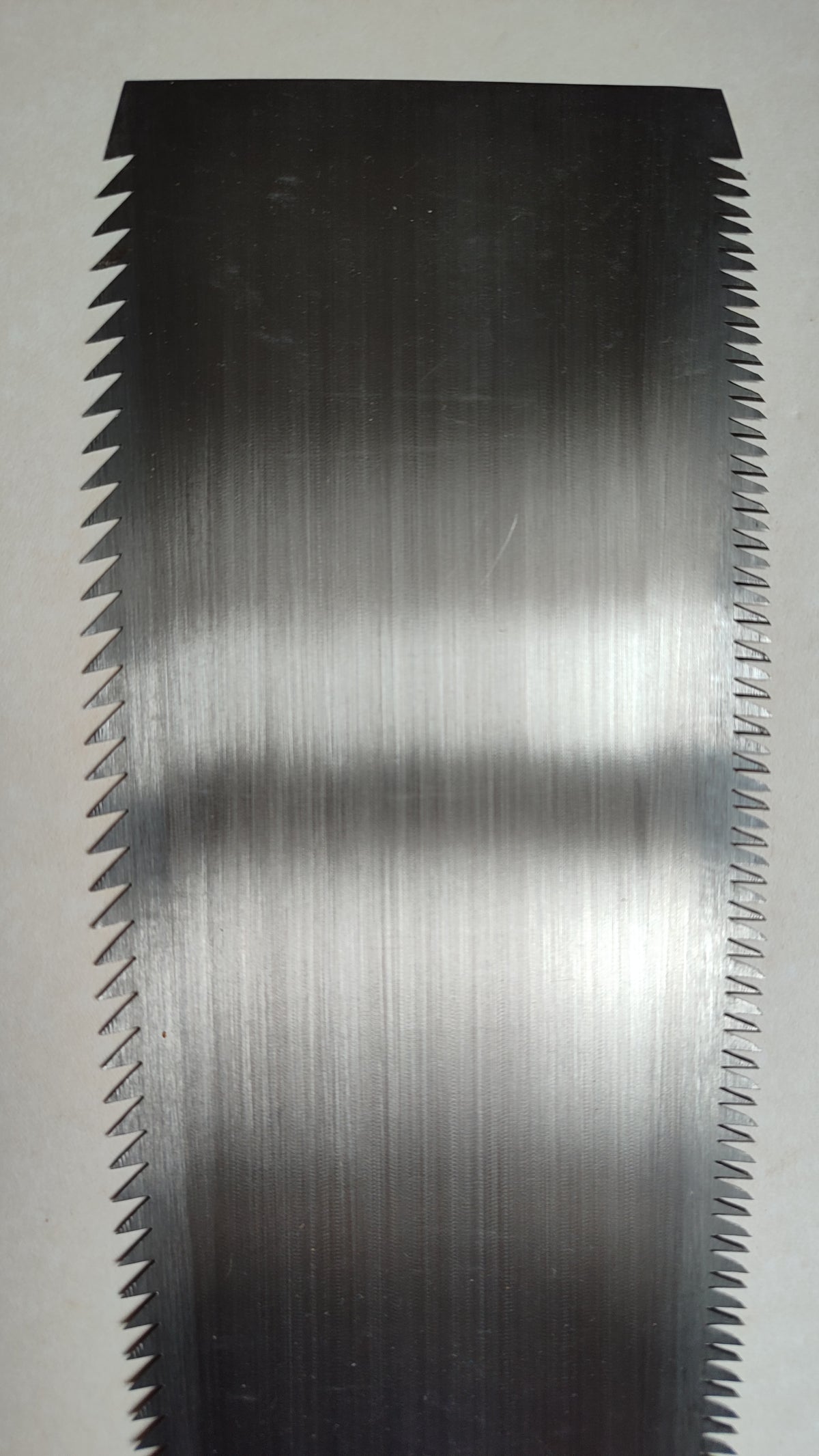 Scie japonaise forgée "Anahiki Nokogiri" 340mm "Yasuo Kaekura"