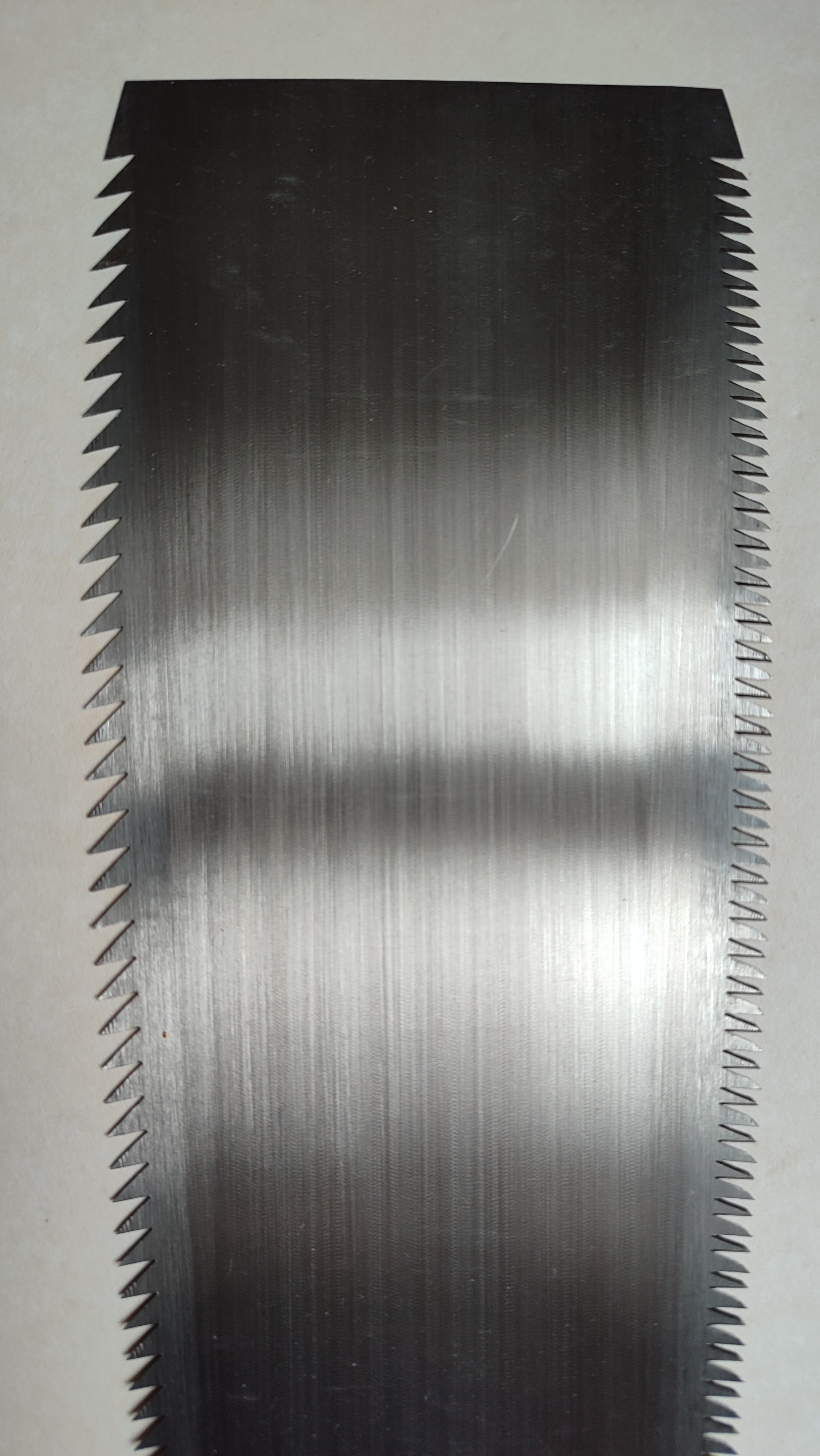 Scie japonaise forgée "Anahiki Nokogiri" 340mm "Yasuo Kaekura"