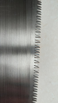 Scie japonaise forgée "Anahiki Nokogiri" 340mm "Yasuo Kaekura"