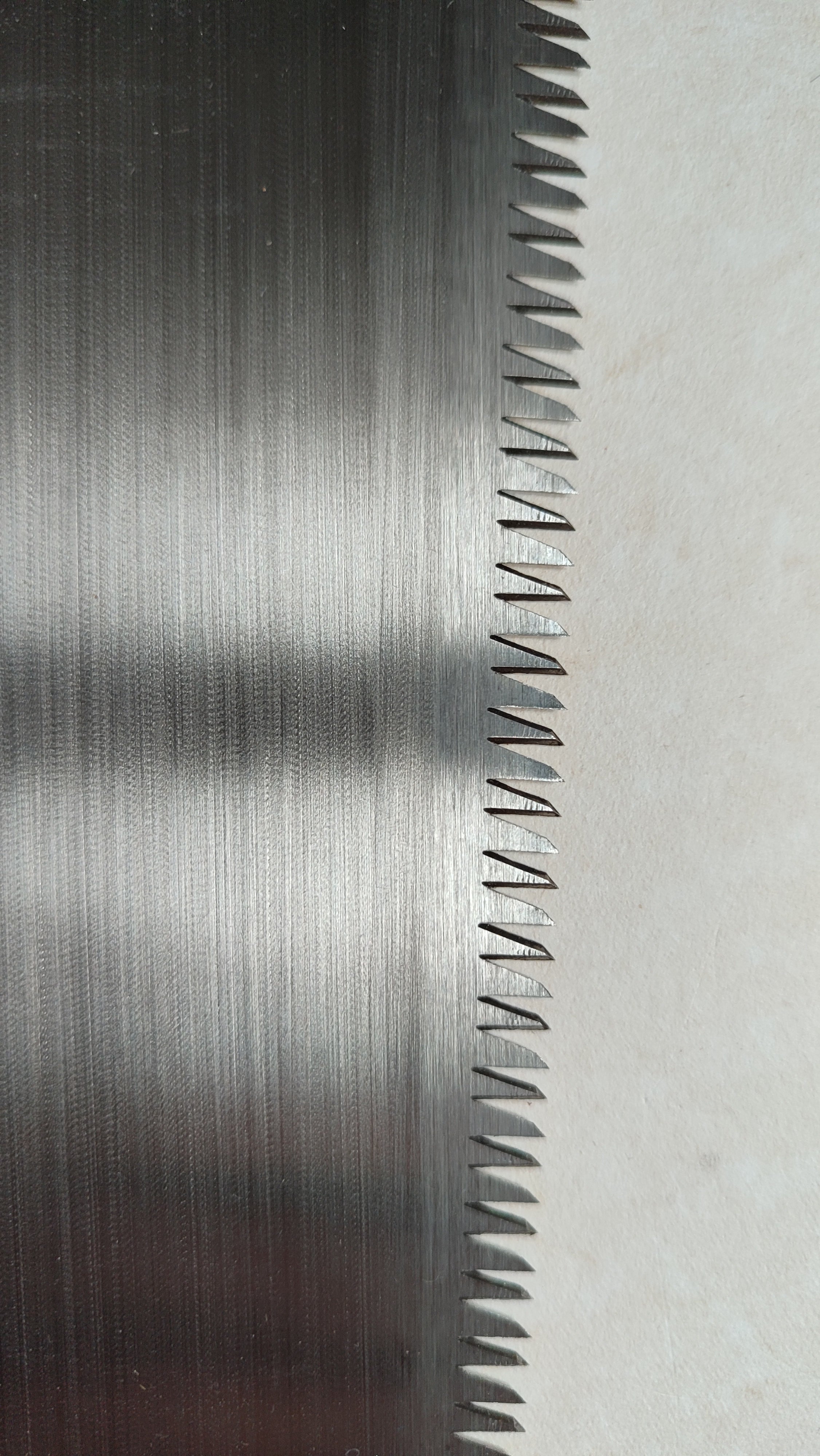 Scie japonaise forgée "Anahiki Nokogiri" 340mm "Yasuo Kaekura"