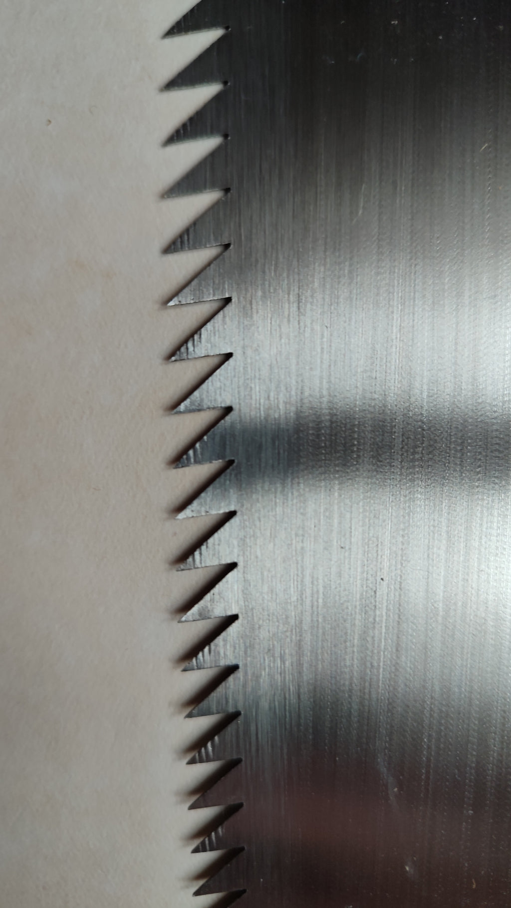 Scie japonaise forgée "Anahiki Nokogiri" 340mm "Yasuo Kaekura"