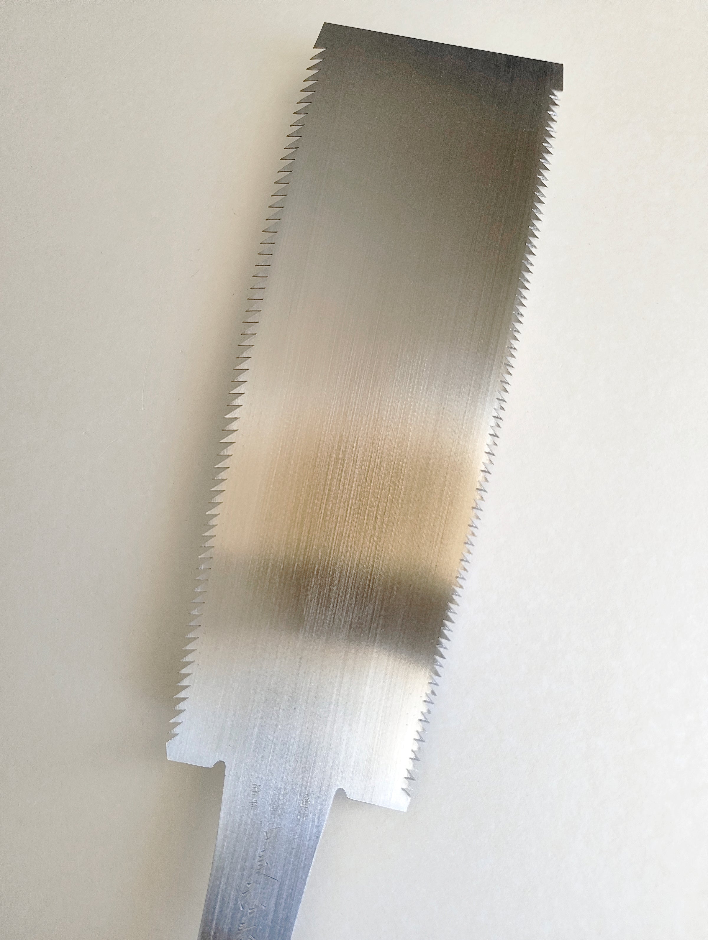 Scie japonaise forgée "Anahiki Nokogiri" 350mm "Hiroyasu Nakaya"