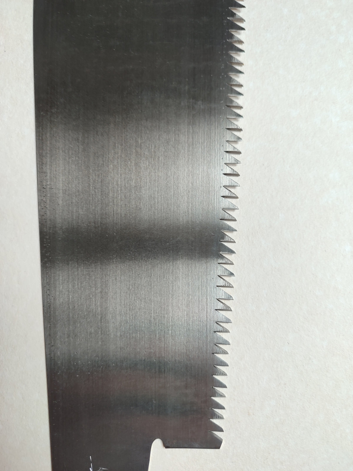 Longue scie japonaise forgée "Anahiki-nokogiri" 390mm "Koichi Nakamatsuzai"