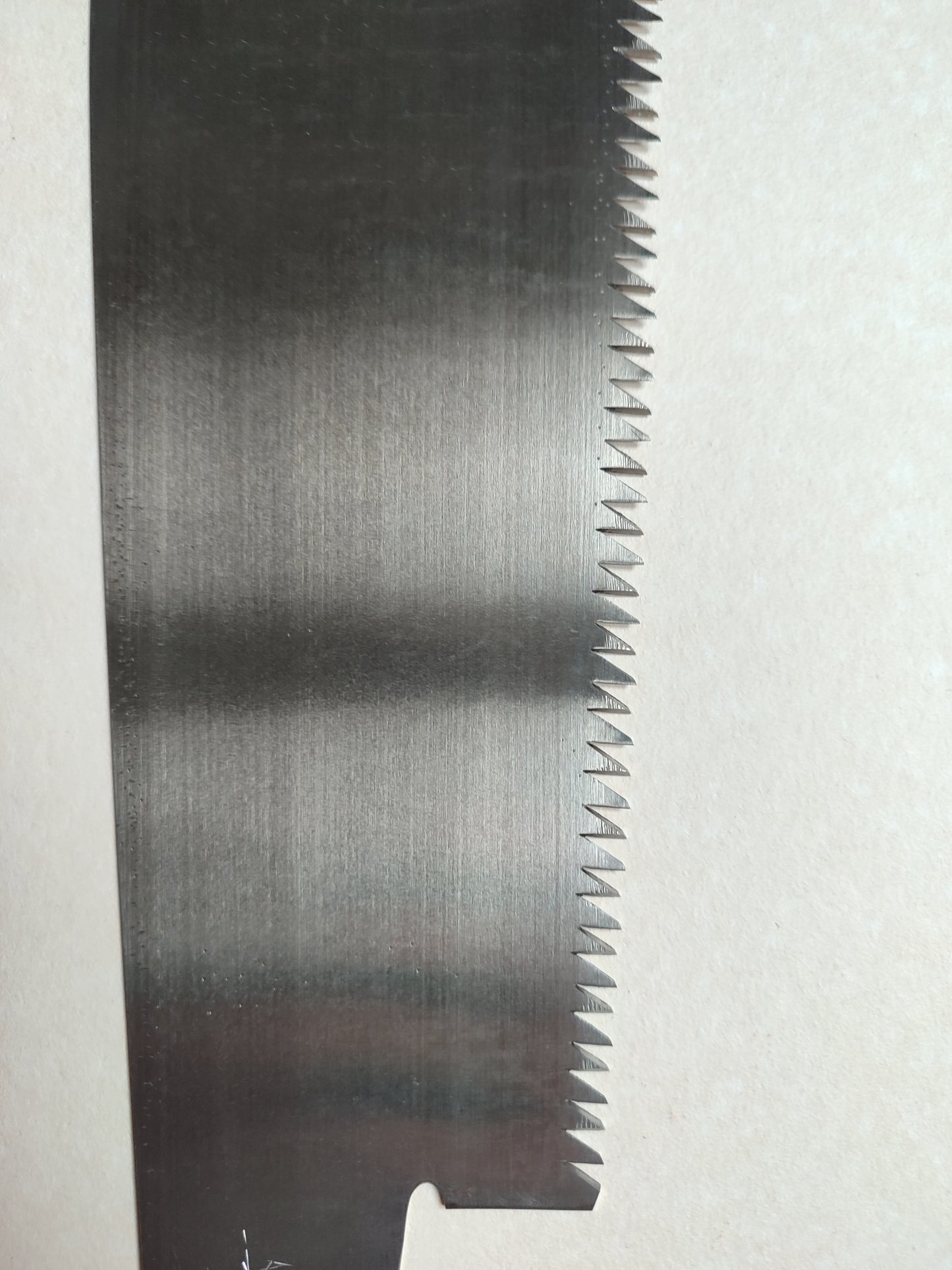 Longue scie japonaise forgée "Anahiki-nokogiri" 390mm "Koichi Nakamatsuzai"