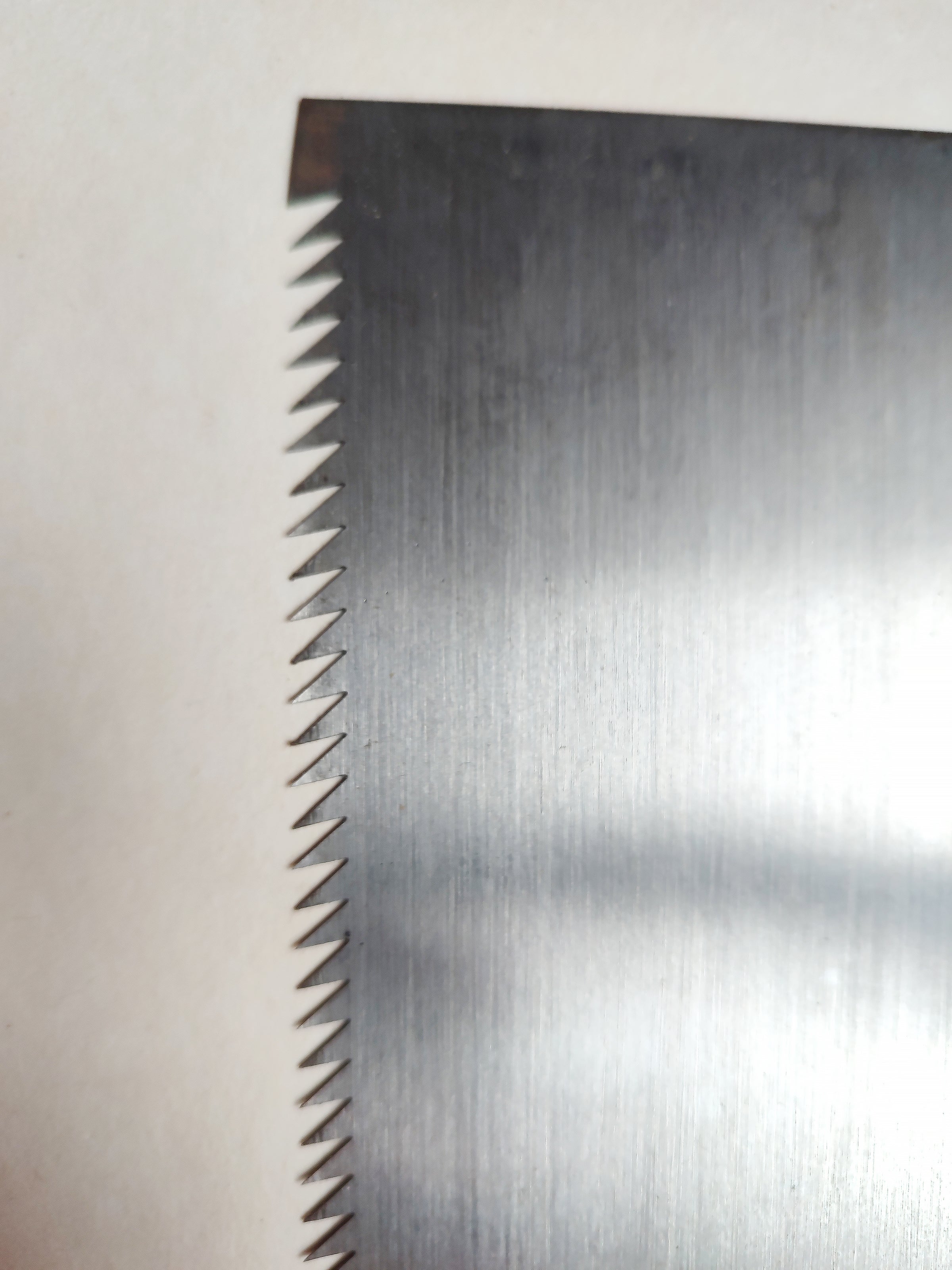 Scie japonaise forgée "Ryoba" 240mm "Isekichisaku"