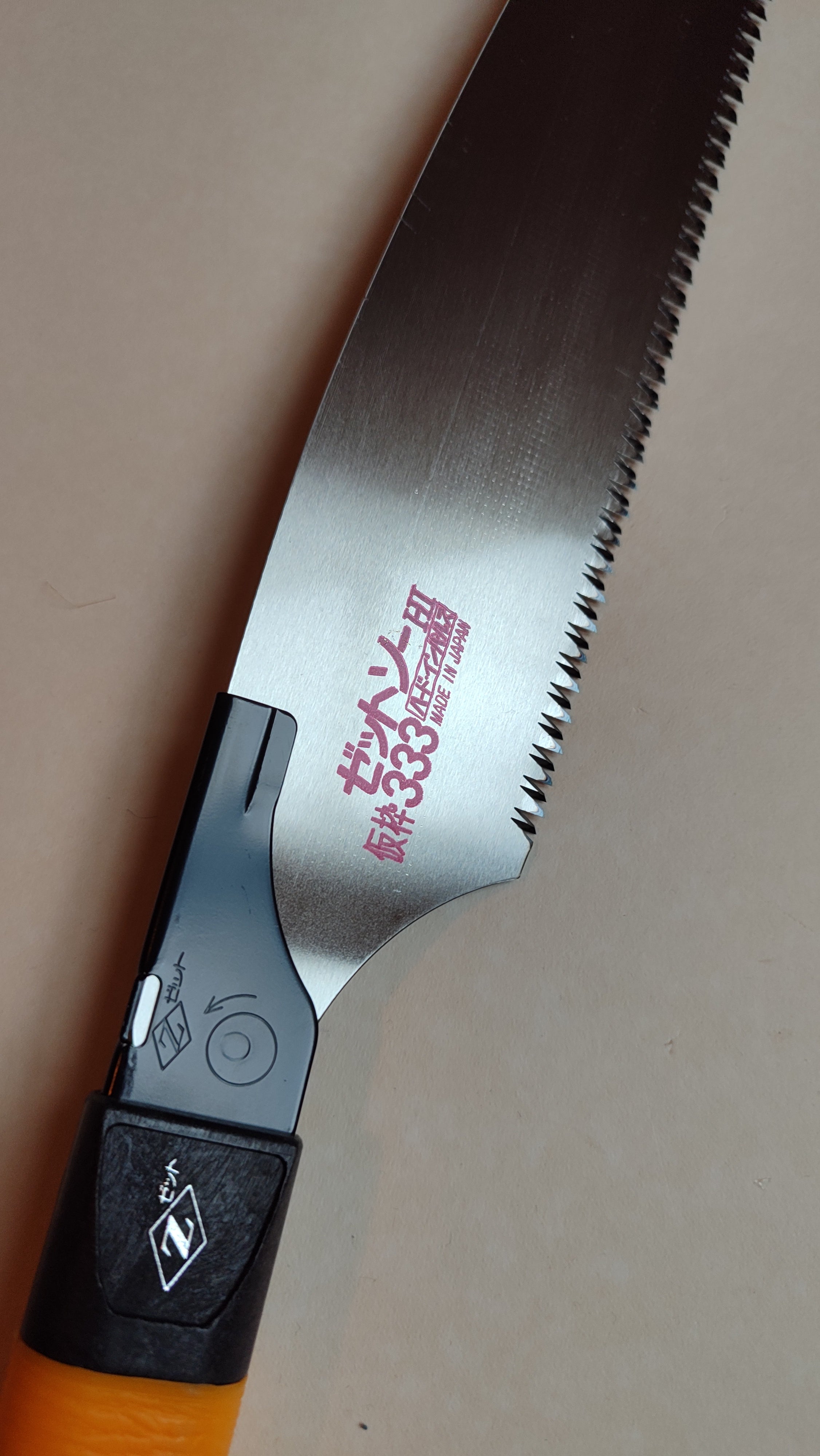 Scie japonaise "Kataba-kariwaku" 333mm "Z-saw"