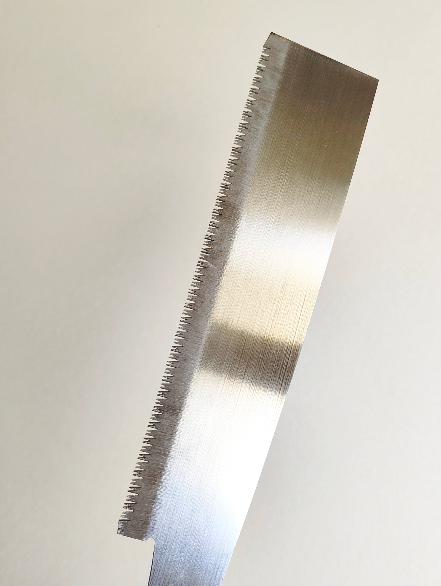 Scie japonaise forgée "Kataba" 240mm "Eisuke Karasawa" bois durs