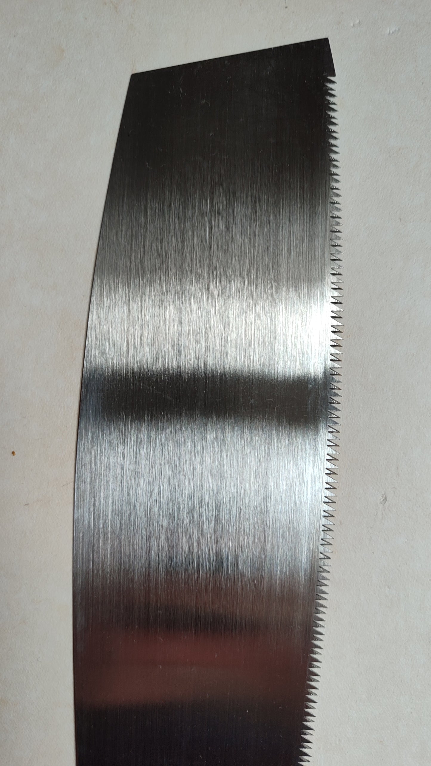 Scie japonaise forgée pour le travers du fil "Kataba" 270mm 'Kinemon Okano"