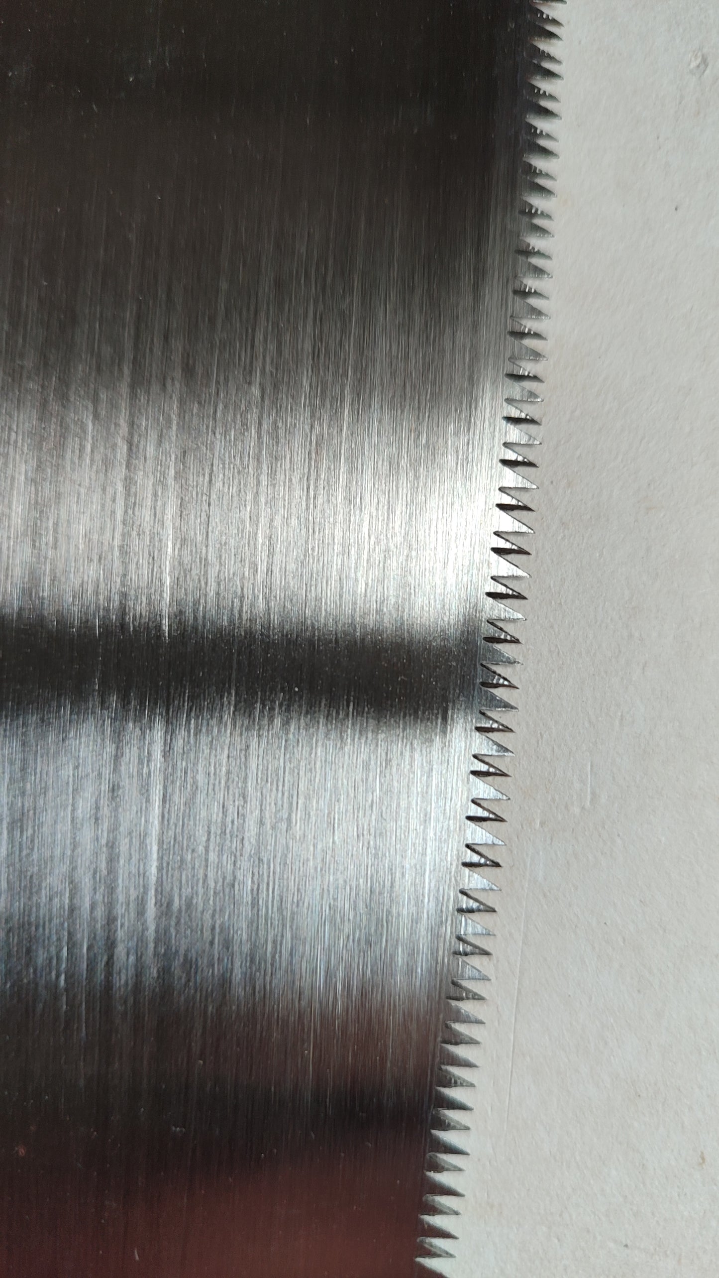 Scie japonaise forgée pour le travers du fil "Kataba" 270mm 'Kinemon Okano"