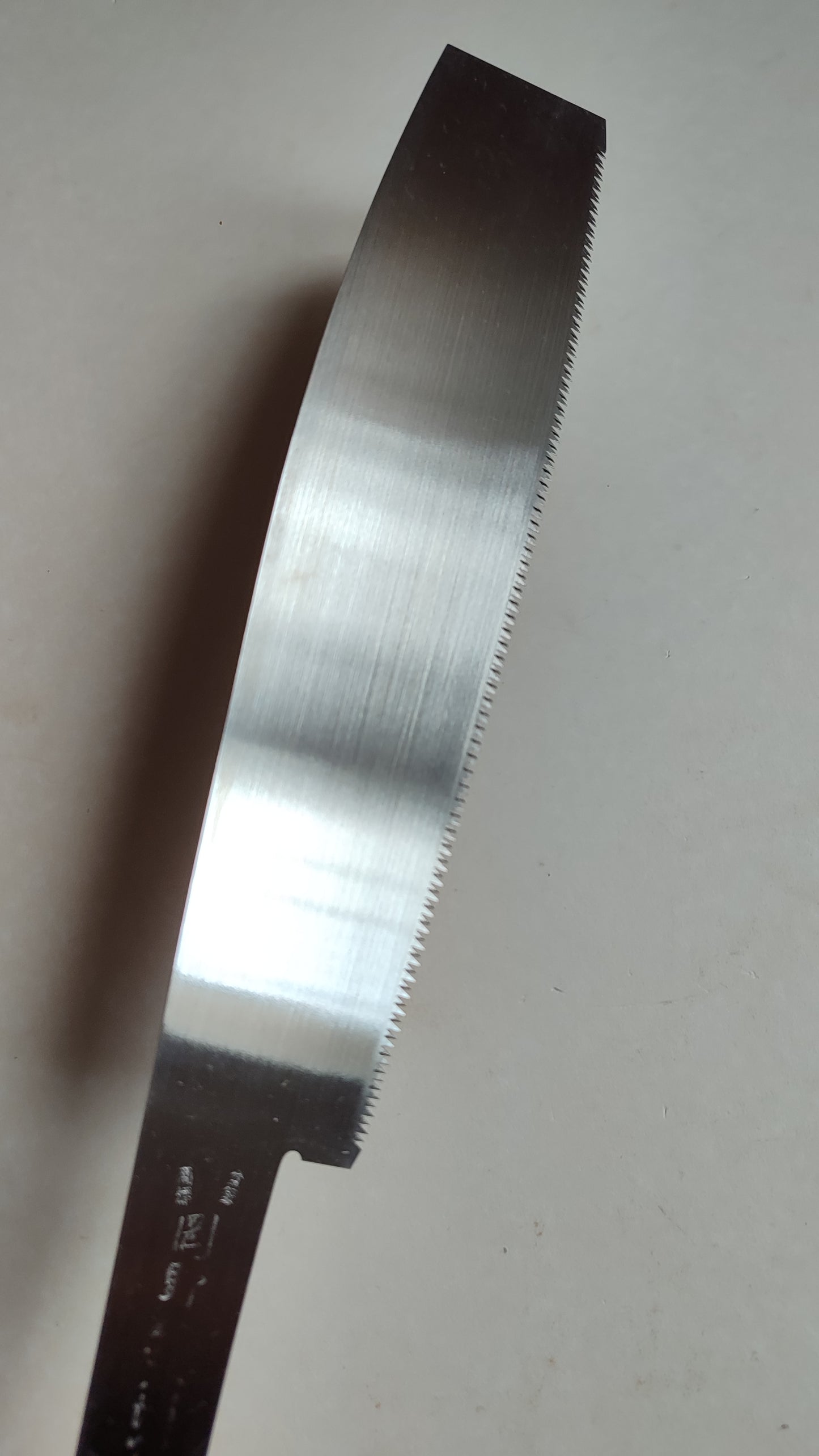 Scie japonaise forgée pour le travers du fil "Kataba" 270mm 'Kinemon Okano"