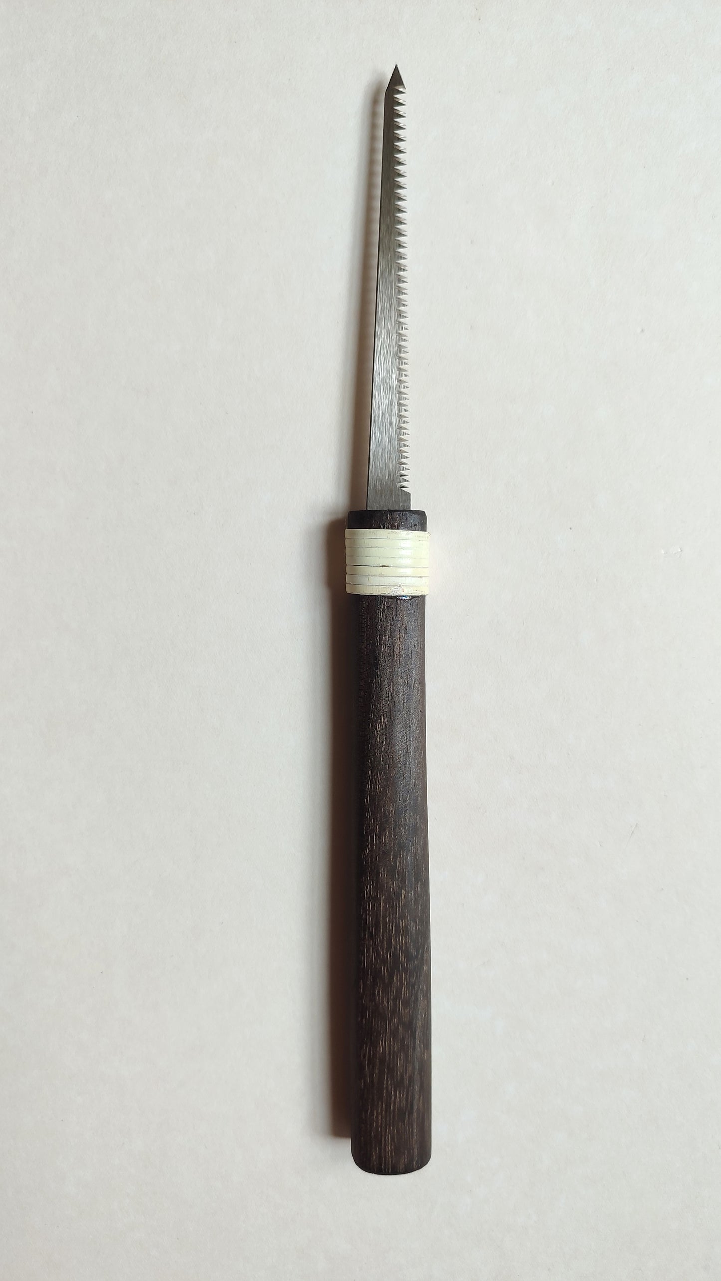 Petite scie Japonaise "Kugihiki" 120mm "Hishika"
