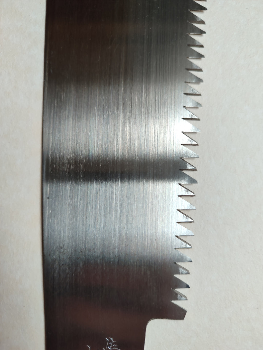 Très grande scie japonaise forgée "Temagorii-nokogiri" 450mm "Unokichi"