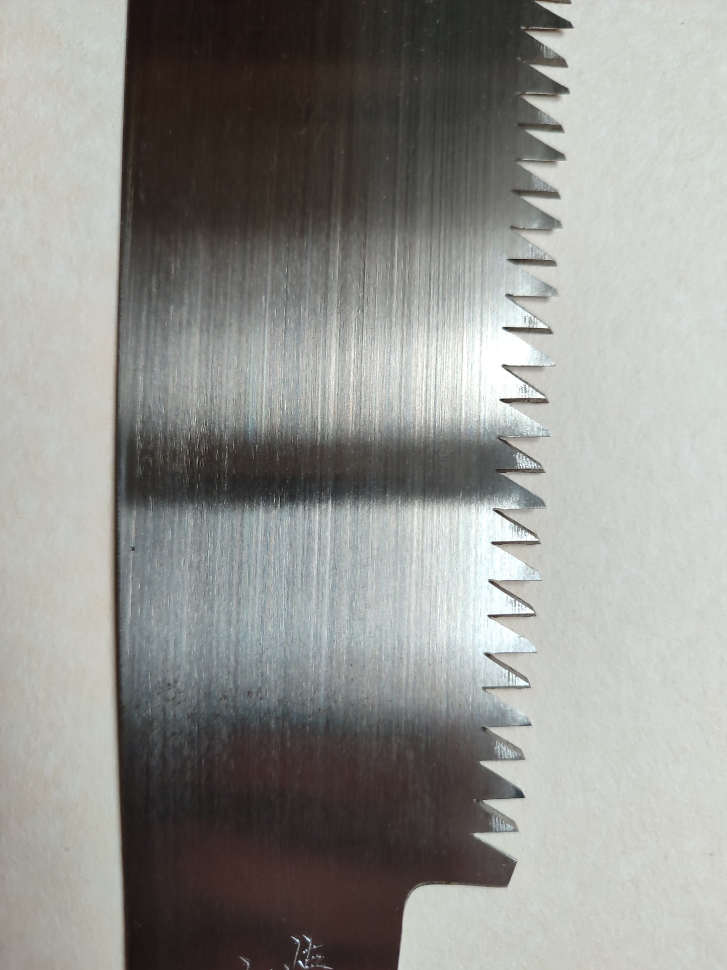 Très grande scie japonaise forgée "Tatebiki-nokogiri" 450mm "Unokichi"