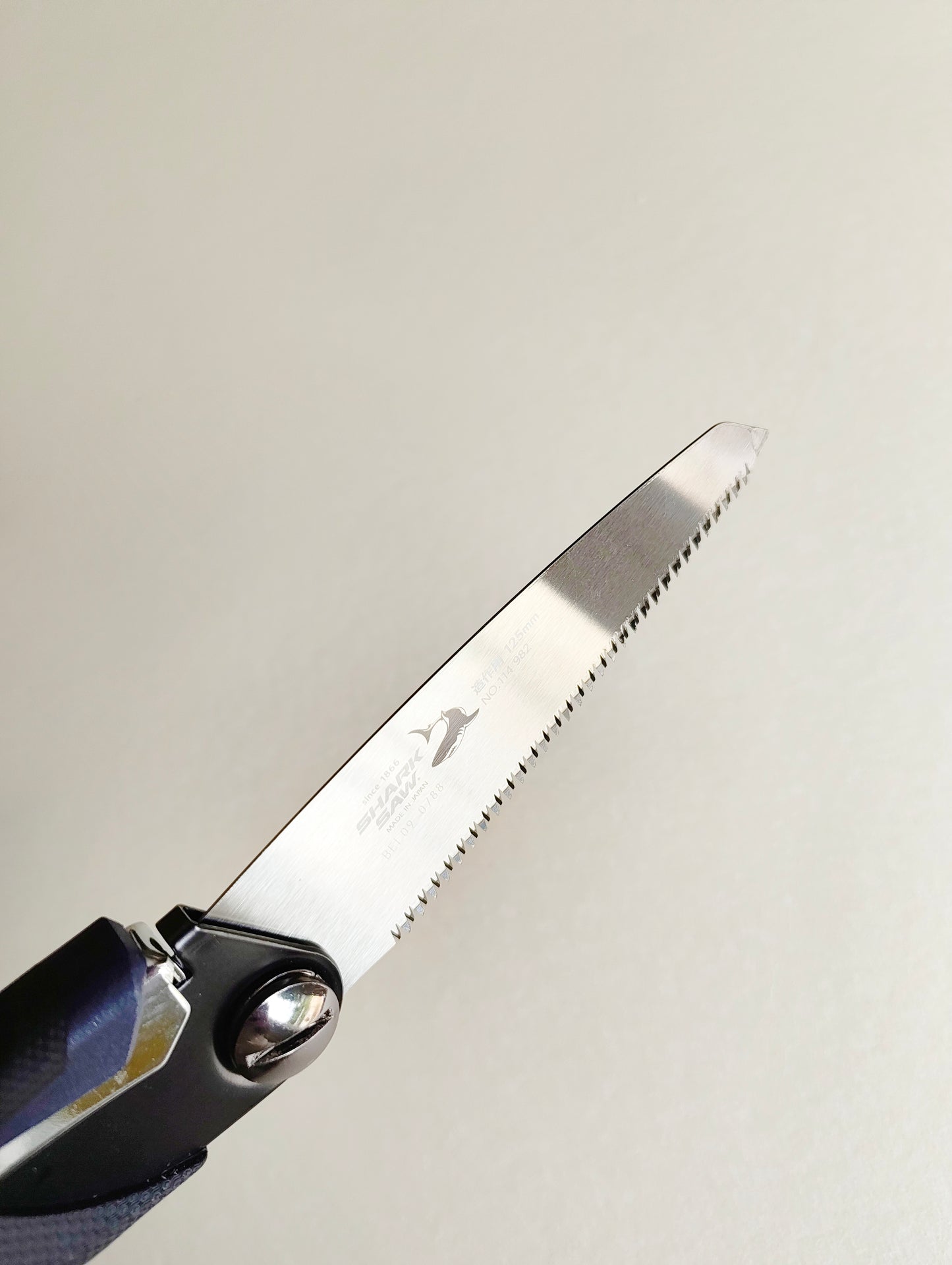 Scie japonaise de poche "Shark" 125mm