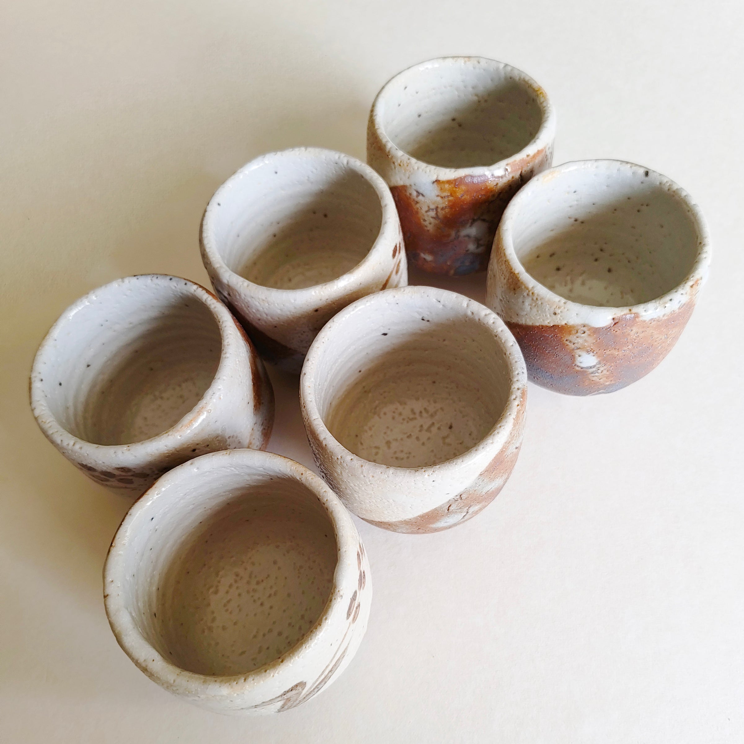 Tasse à thé de style "Shino" 70mm four d'Hirayama