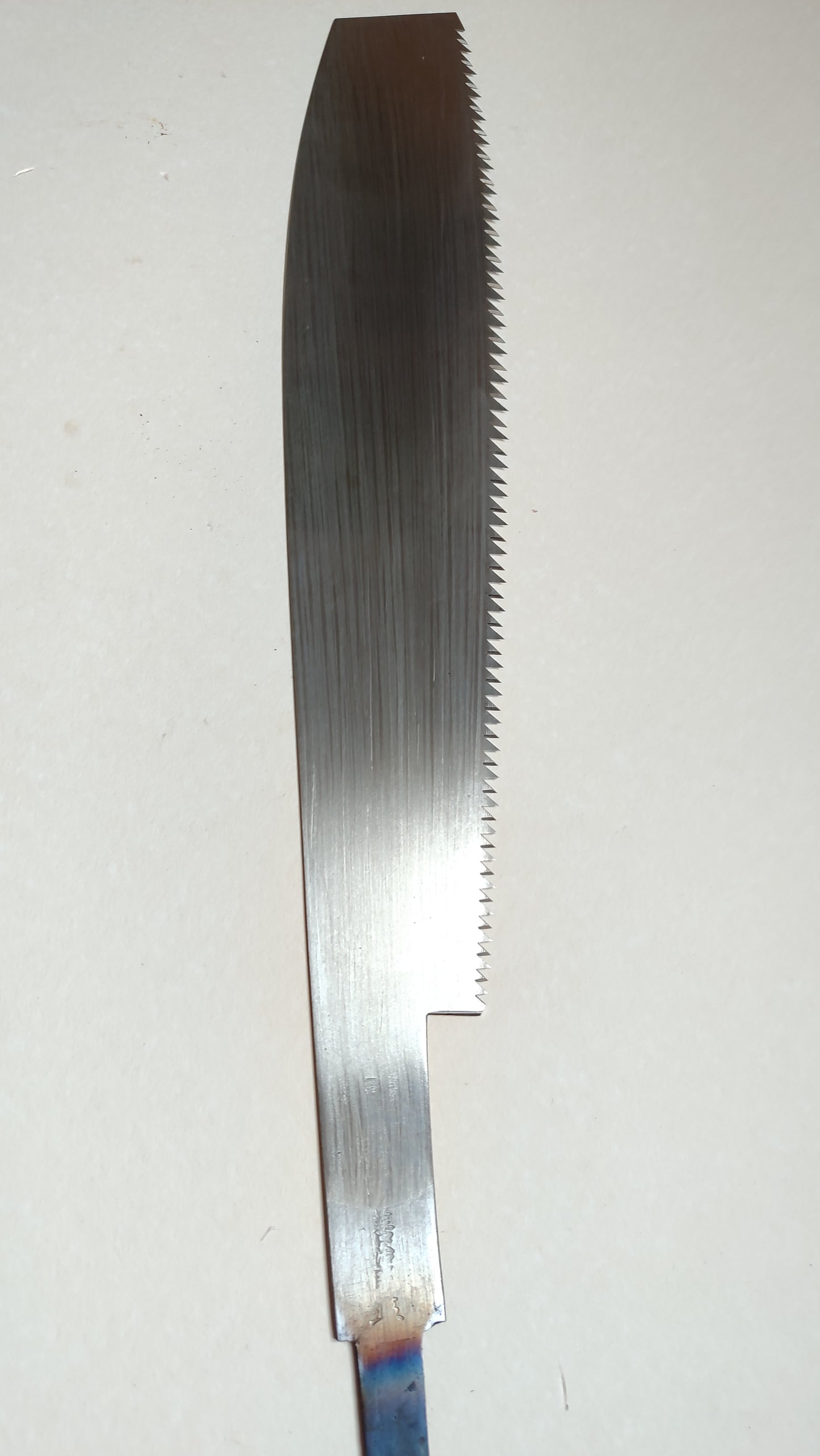 Longue scie japonaise forgée "Anahiki-nokogiri" 420mm "Akihiro Uchitora"