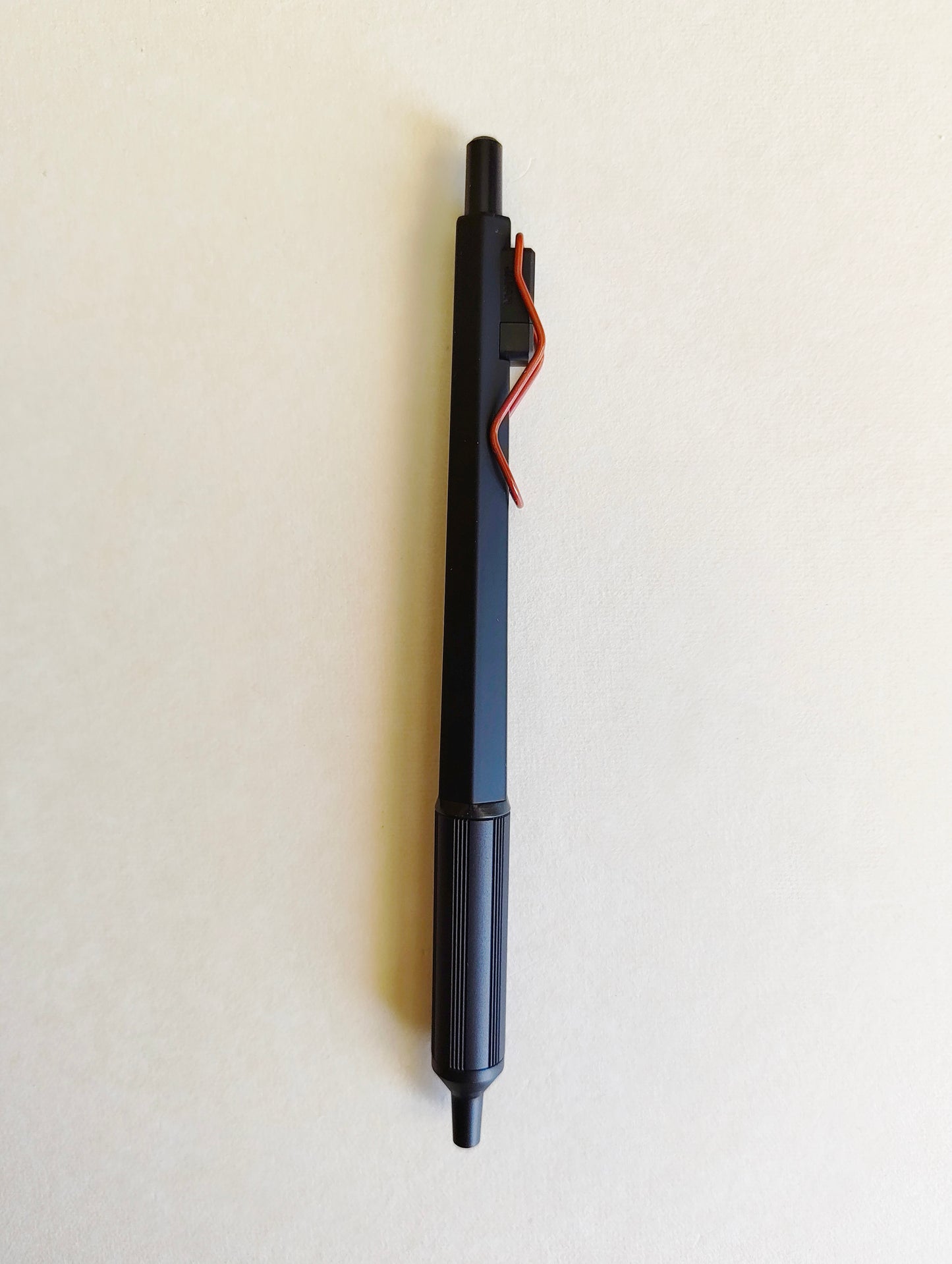 Stylo bille/Roller "Jetstream Edge" 0,38mm UNI Mitsubishi Pencil