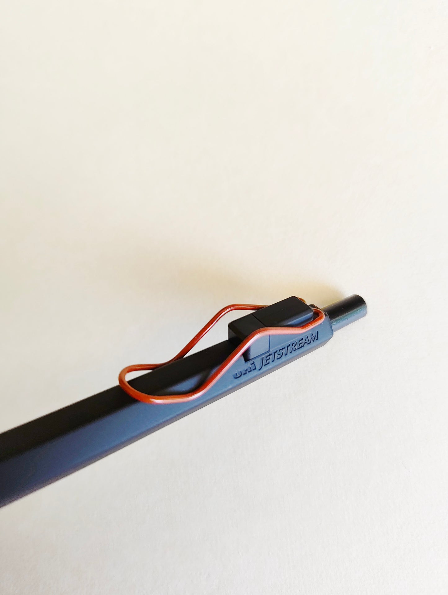 Stylo bille/Roller "Jetstream Edge" 0,38mm UNI Mitsubishi Pencil