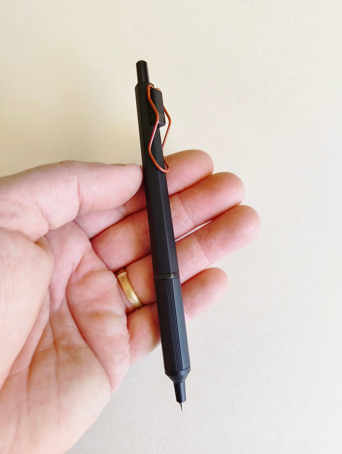 Stylo bille/Roller "Jetstream Edge" 0,38mm UNI Mitsubishi Pencil