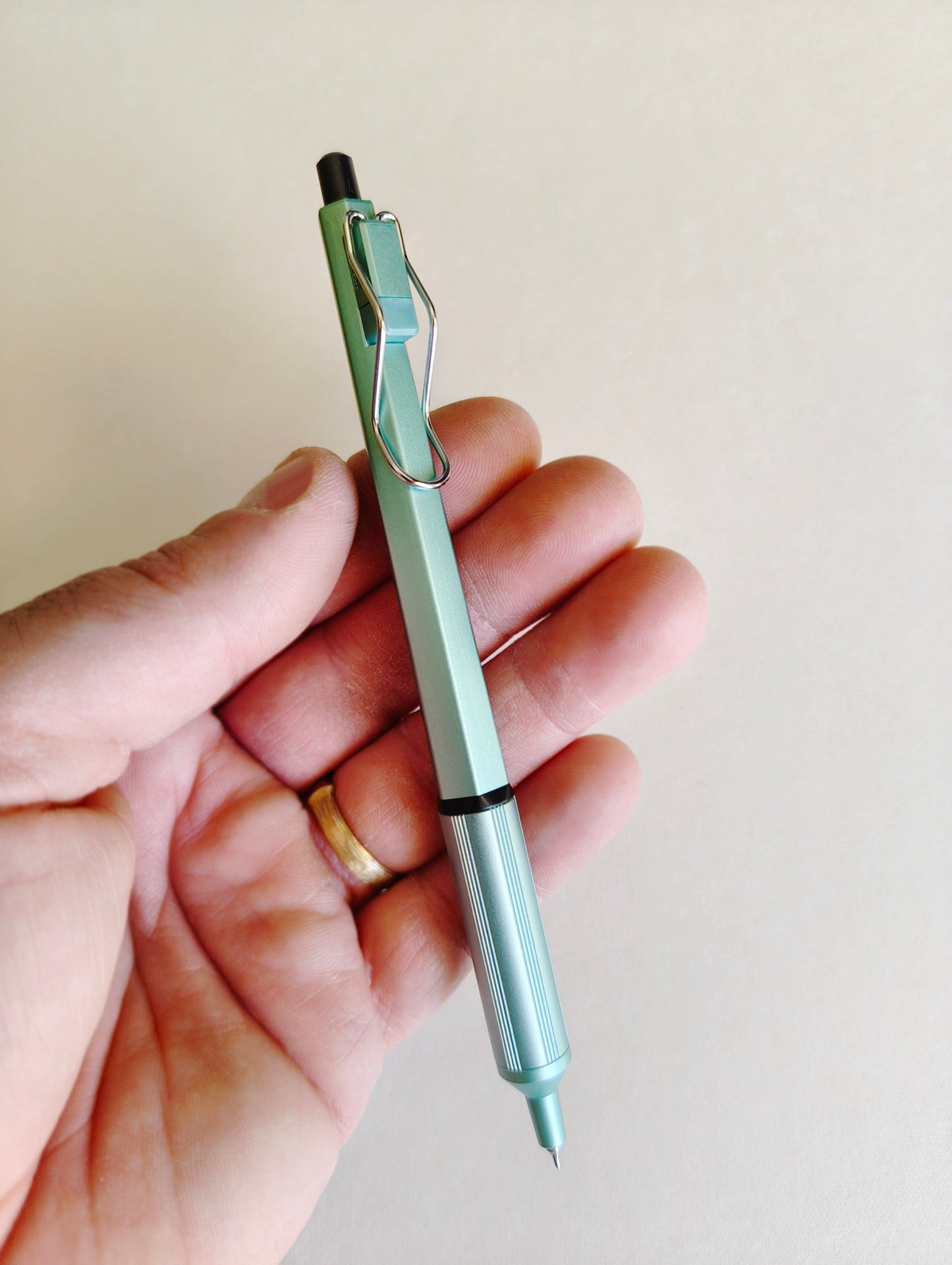 Stylo bille/Roller "Jetstream Edge" 0,38mm UNI Mitsubishi Pencil