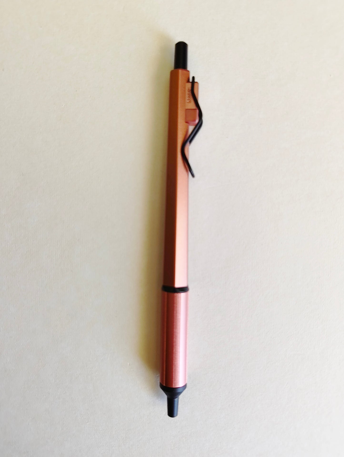 Stylo bille/Roller "Jetstream Edge" 0,38mm UNI Mitsubishi Pencil