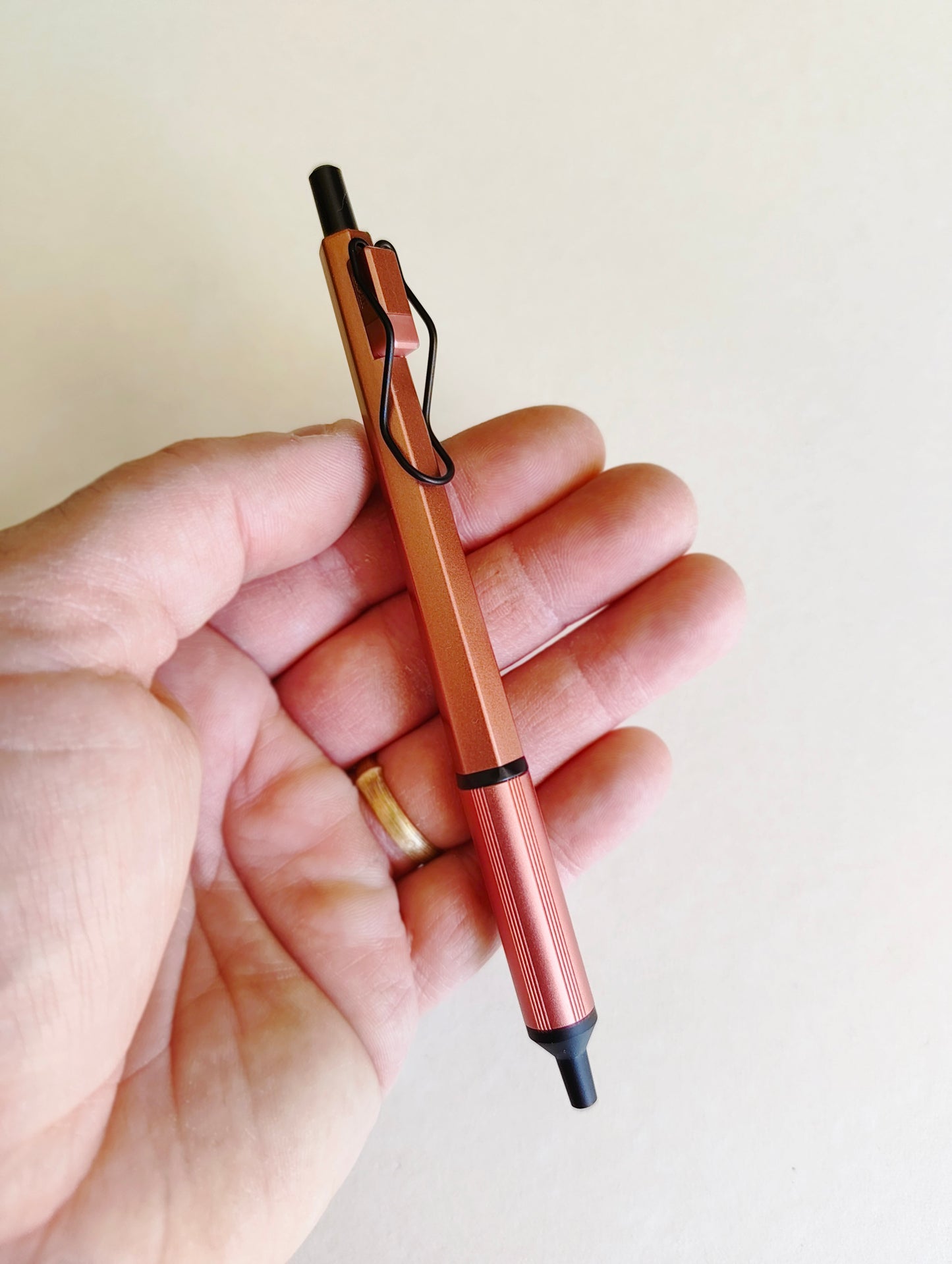 Stylo bille/Roller "Jetstream Edge" 0,38mm UNI Mitsubishi Pencil