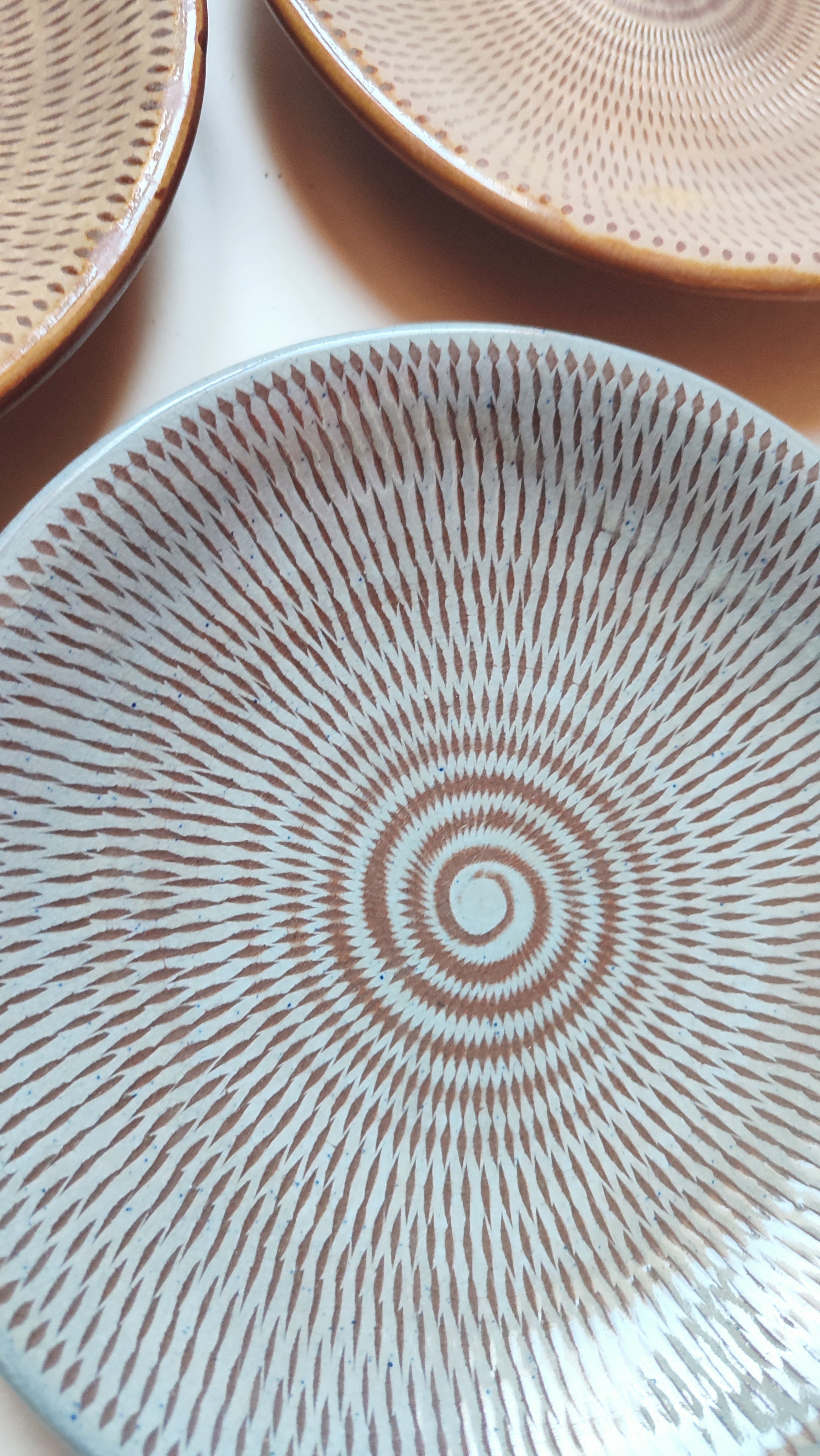 Trio d'assiettes céramique de Oishiwara 188mm
