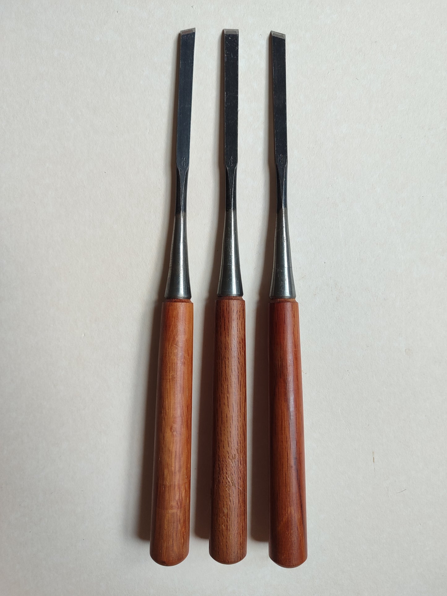 Trio de ciseaux japonais  vintage "Tsuki nomi" 9mm