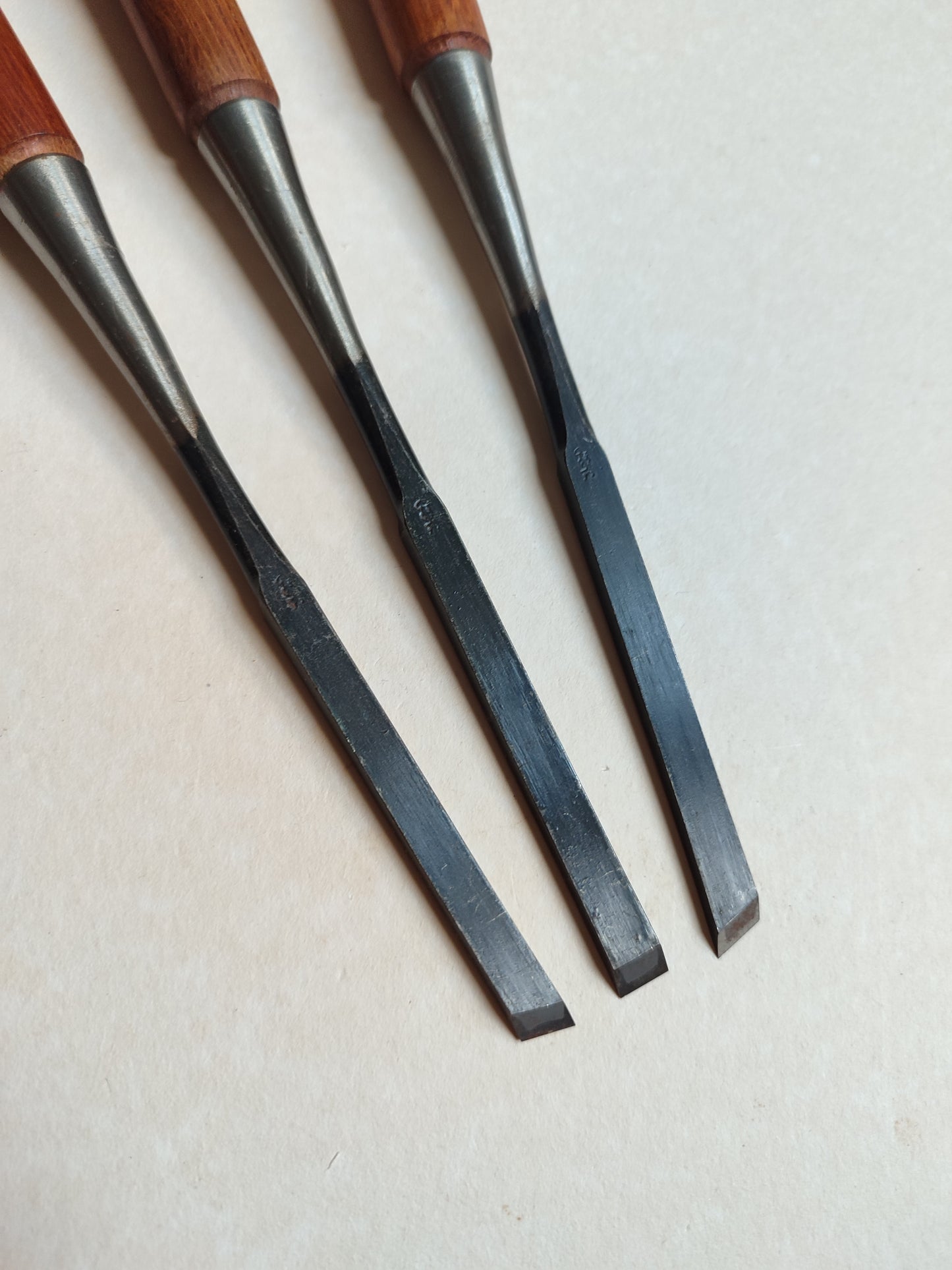 Trio de ciseaux japonais  vintage "Tsuki nomi" 9mm