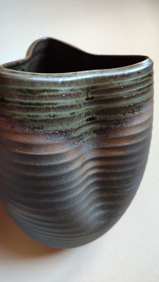 Rare vase japonais fabriqué par "Hatayama" dans la ville d'Echizen 245mm