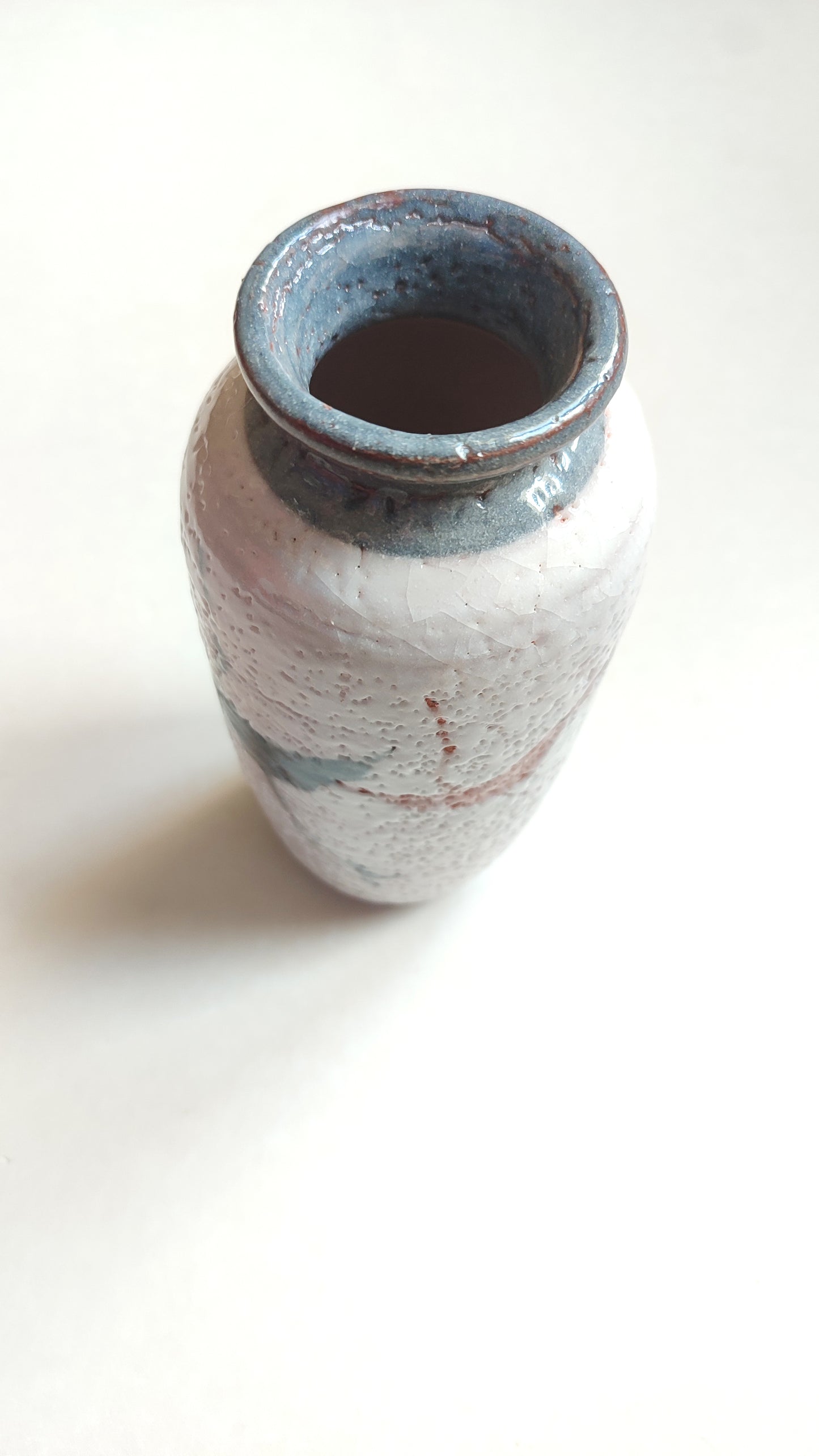 Vase japonais de style "Shino" 187mm "Kosaburo" circa 1970